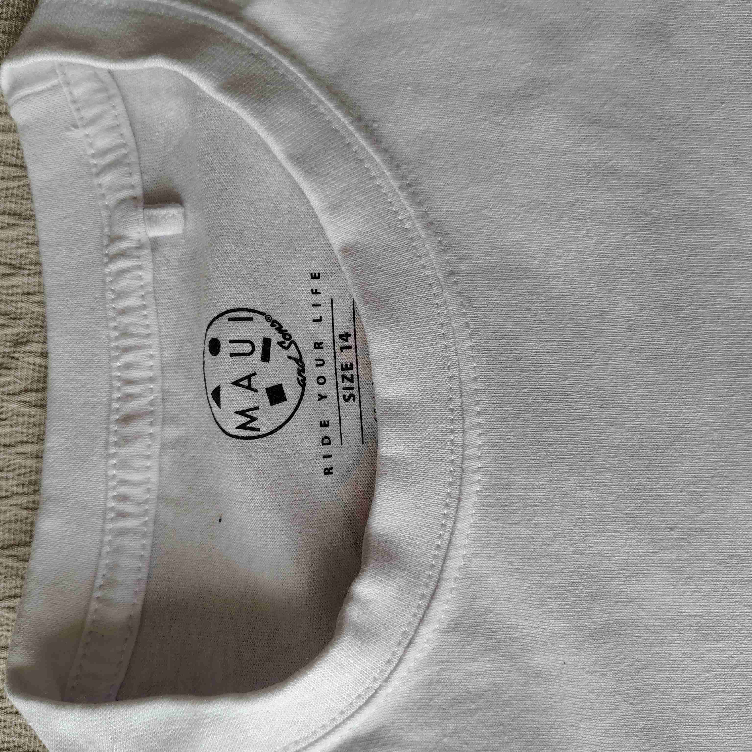 Polera blanca gráfica - miniatura 2