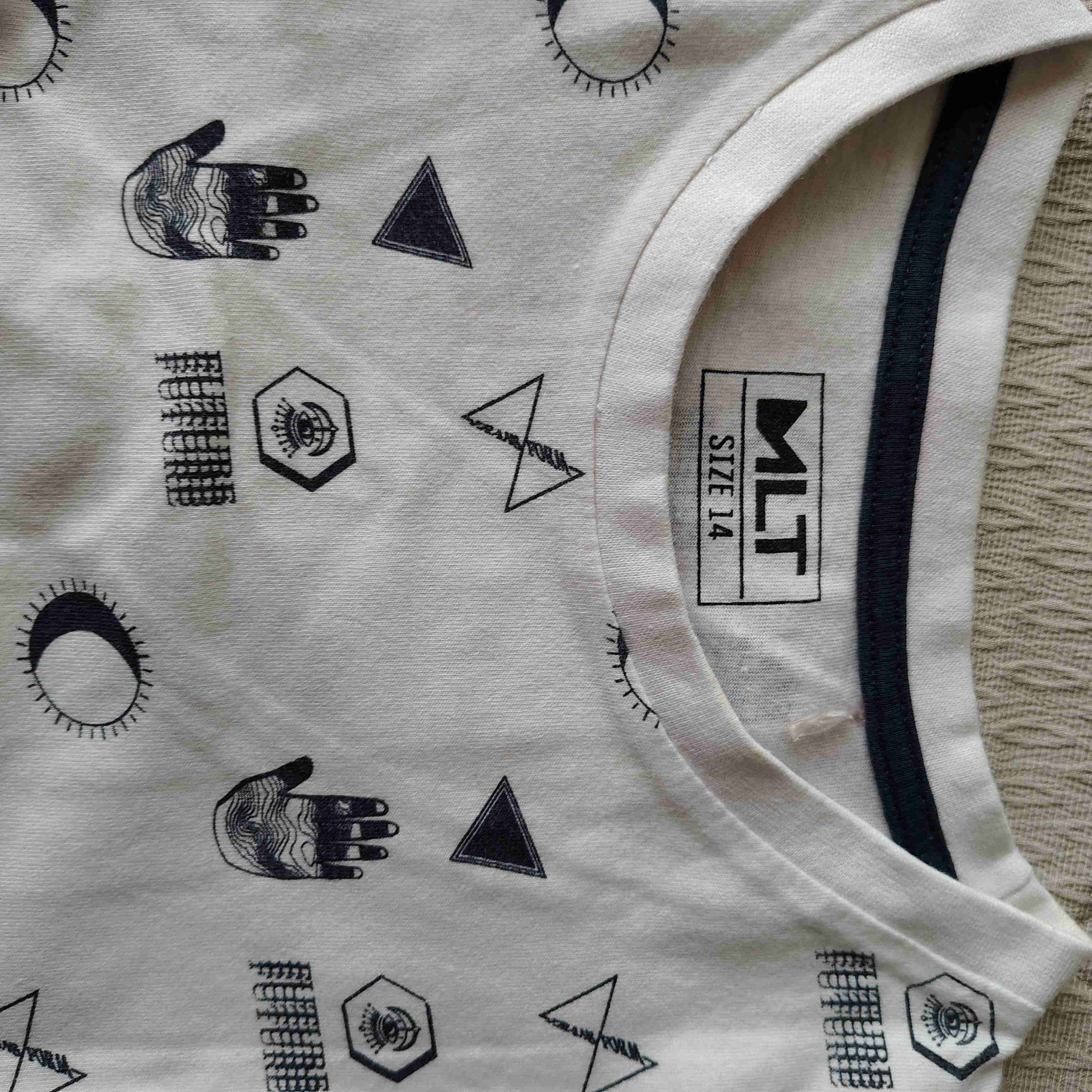 Polera estampada blanca casual - 2