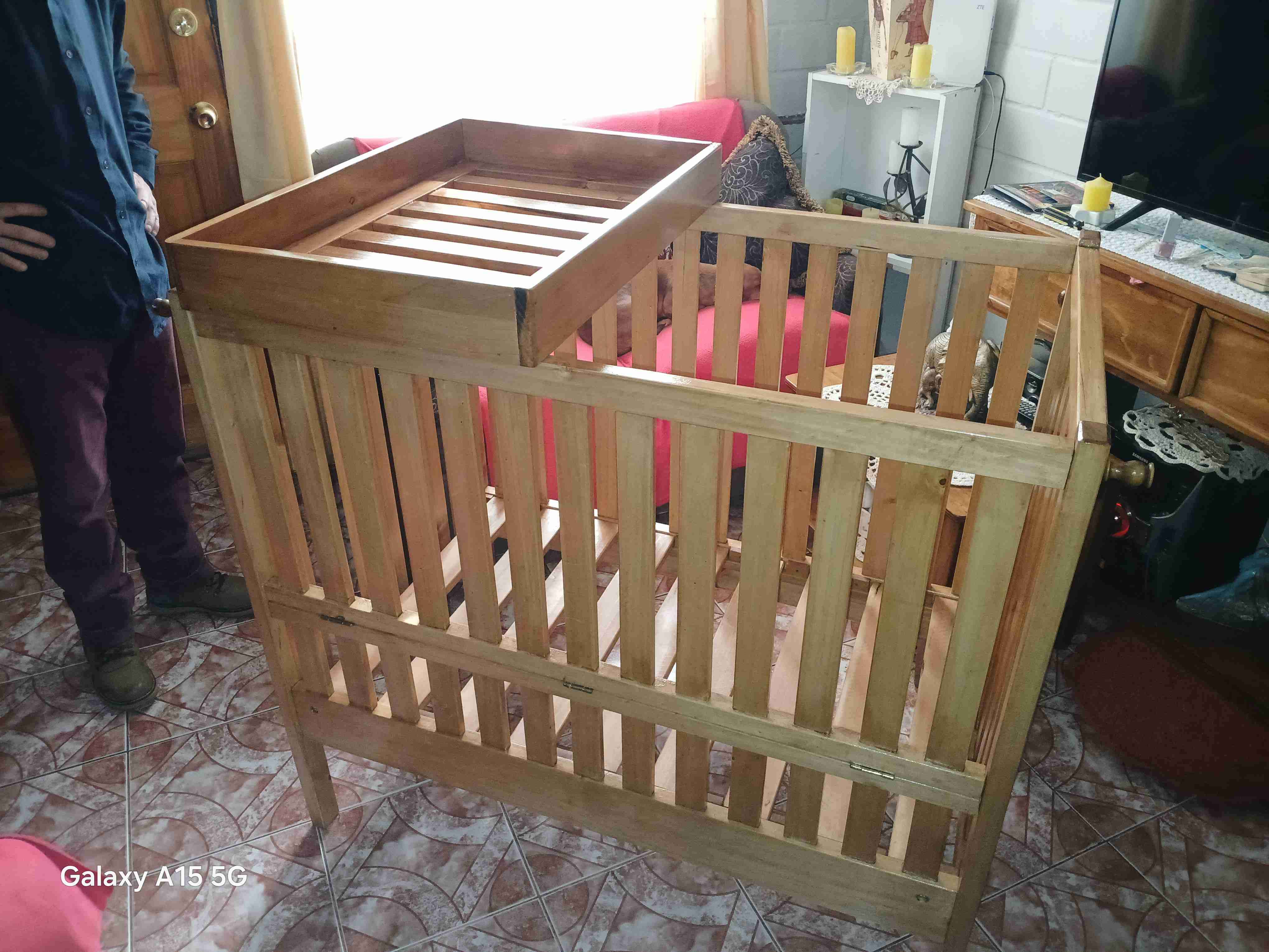 Cuna de madera para bebé - 1