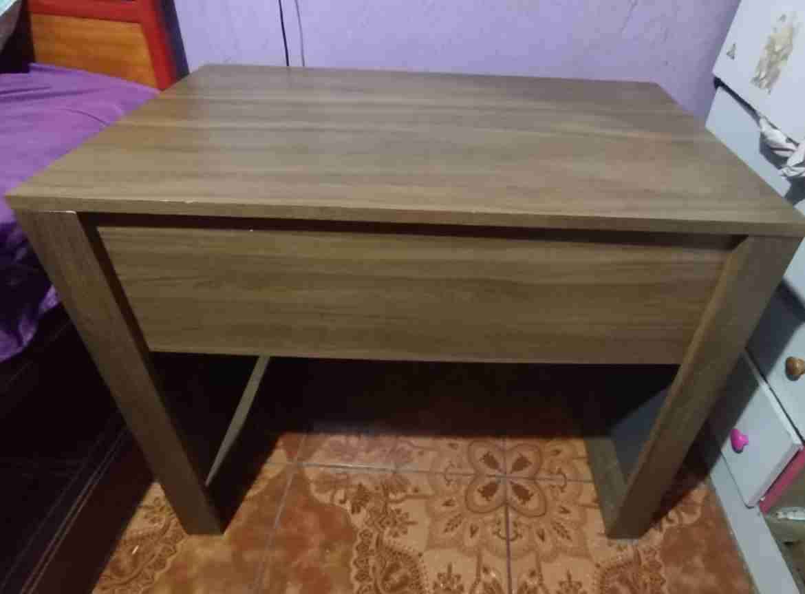 Escritorio de madera minimalista - 2