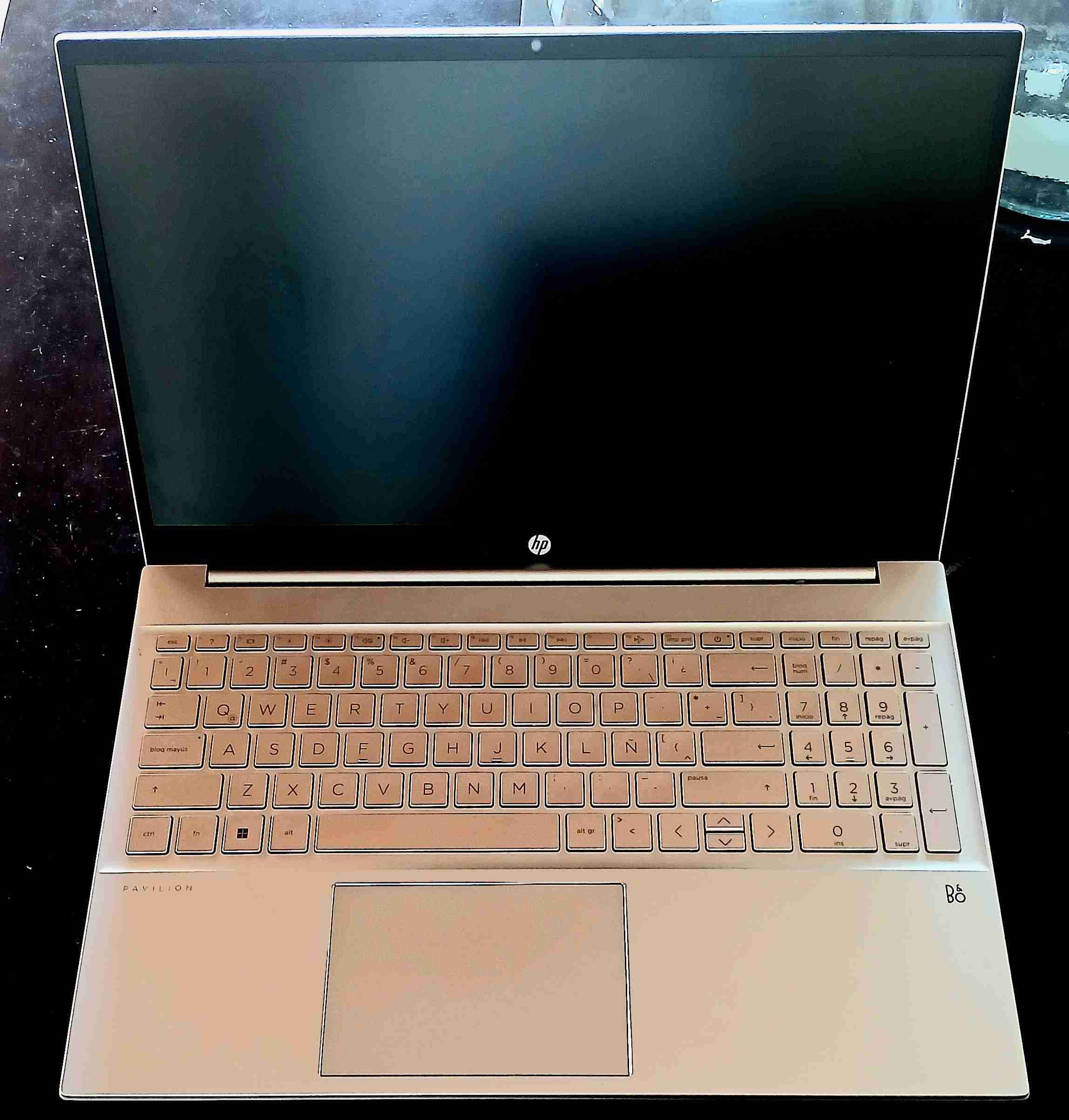 Laptop HP Pavillion 15 pulg. - 3