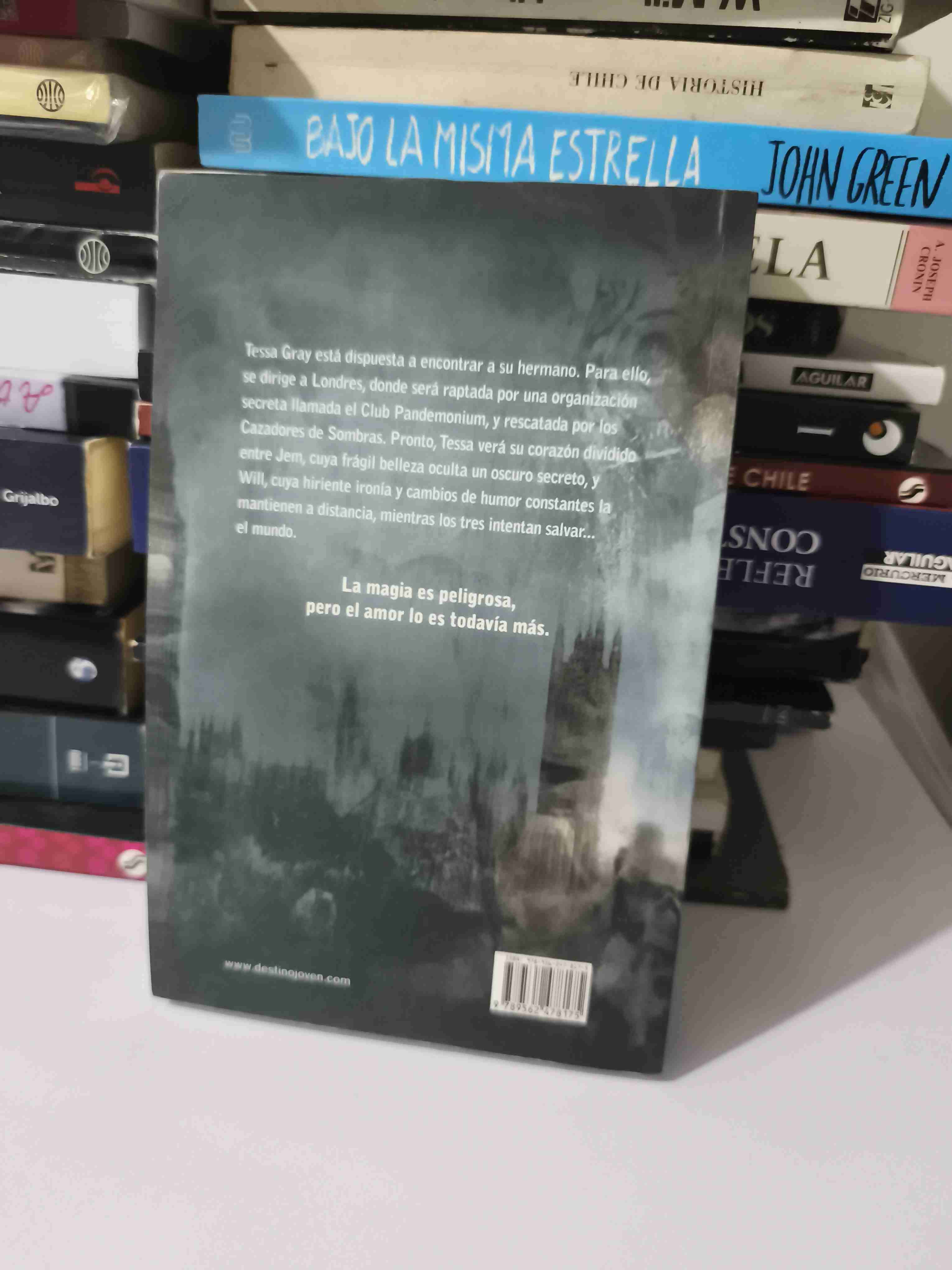 Libro Cazadores de Sombras: Los Orígenes - 4