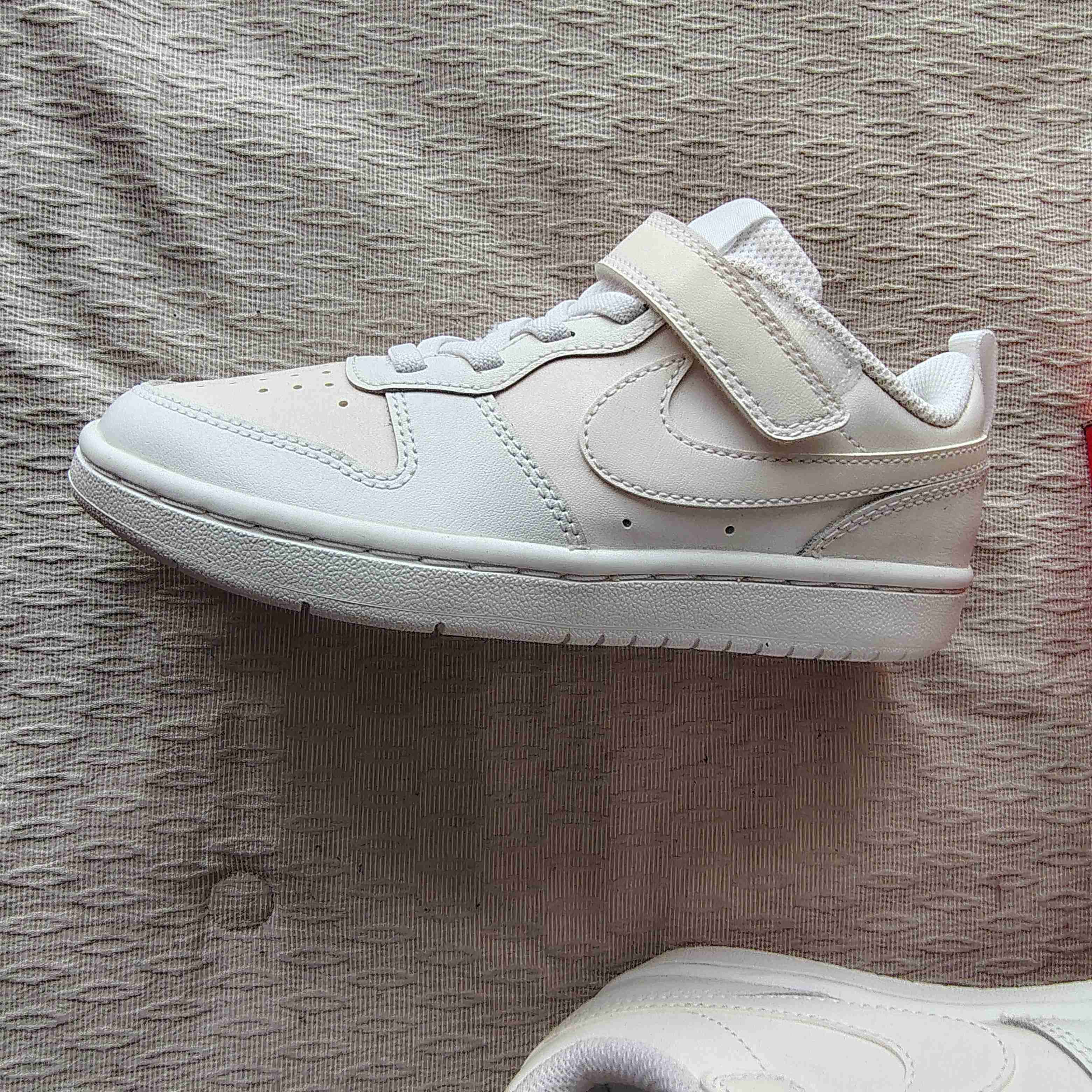 Zapatillas blancas de cuero - miniatura 3