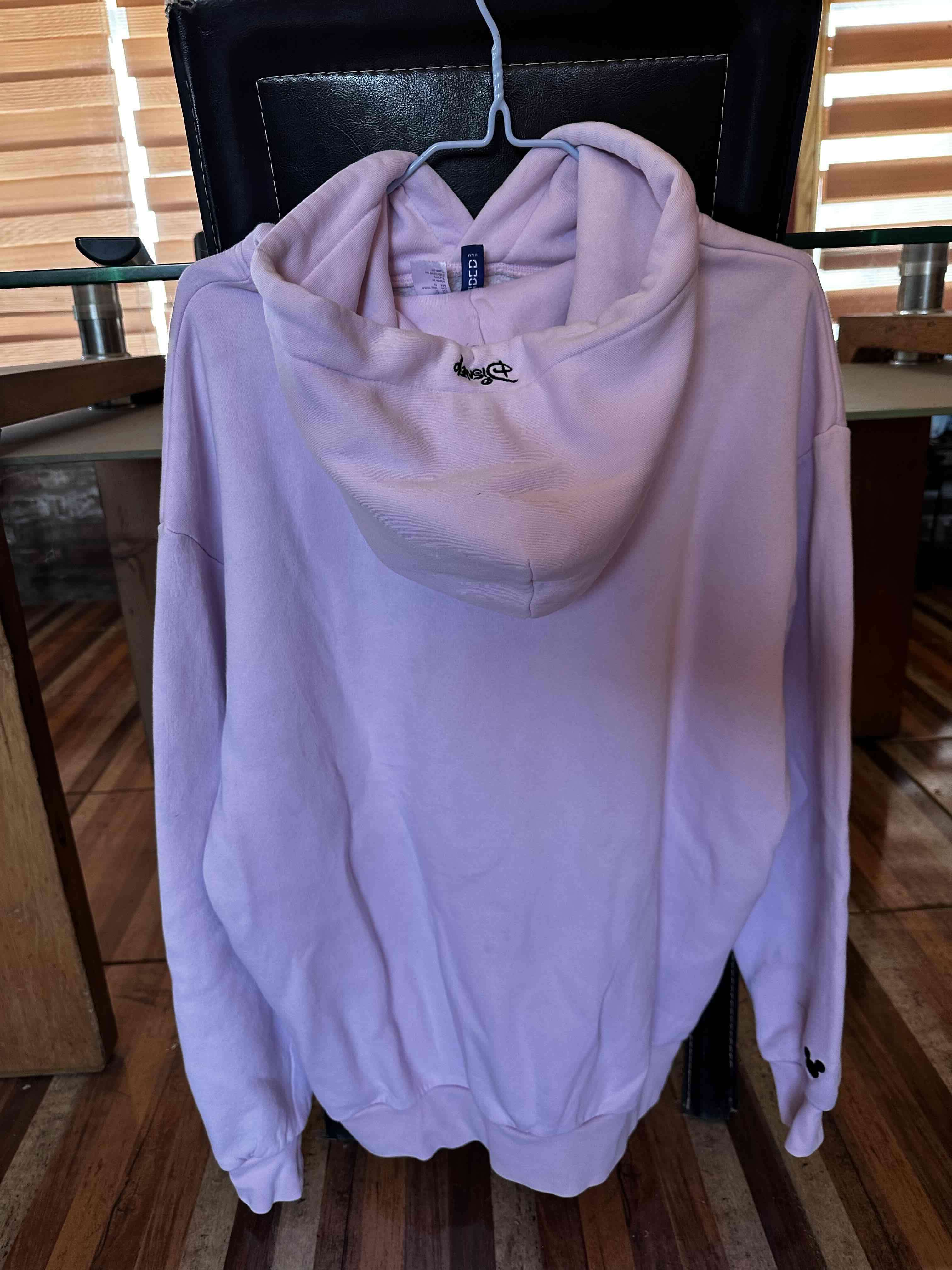 Polerón Disney H&M rosa con capucha - 5