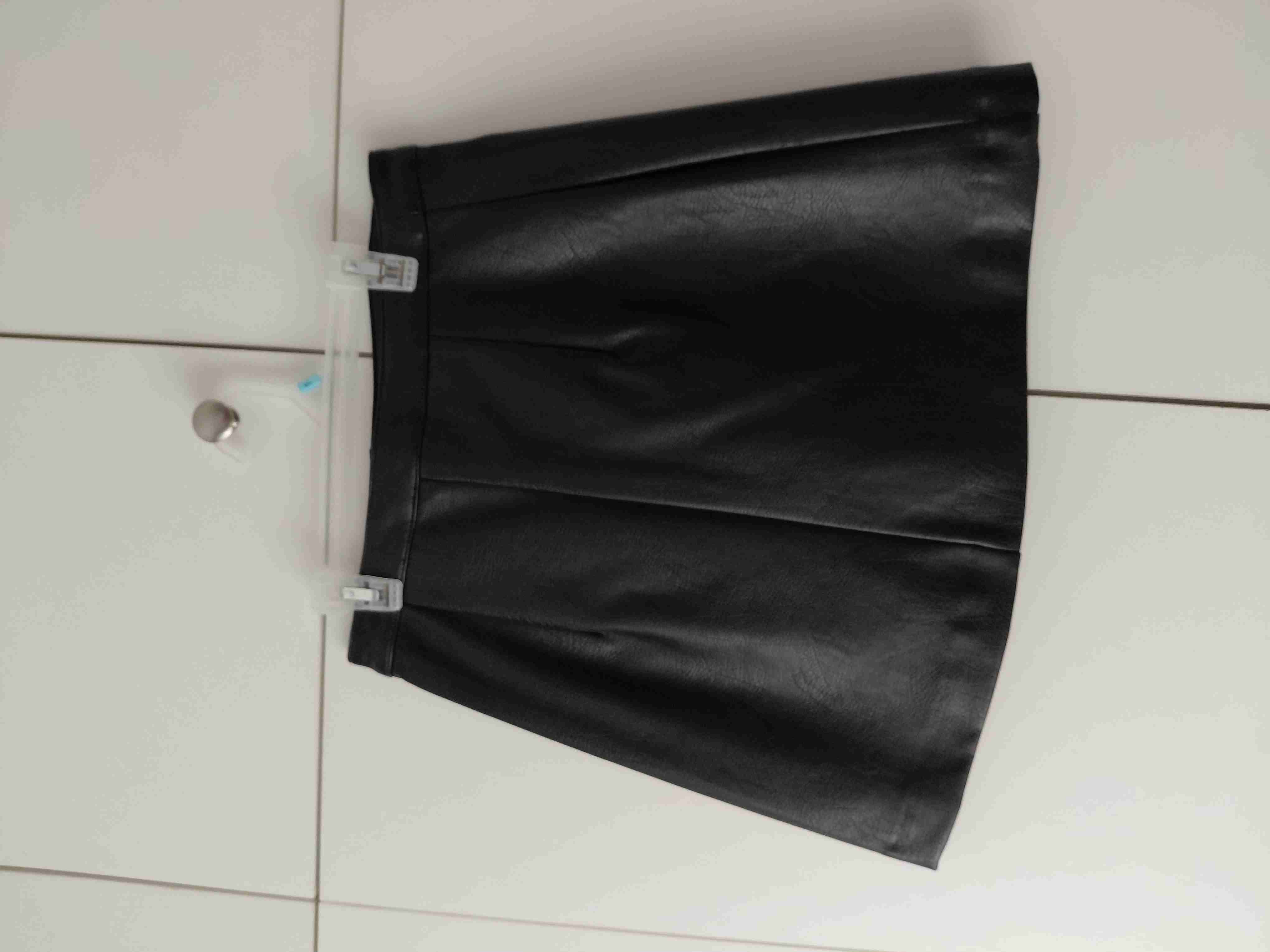 Falda Negra Eco-Cuero H&M - miniatura 3