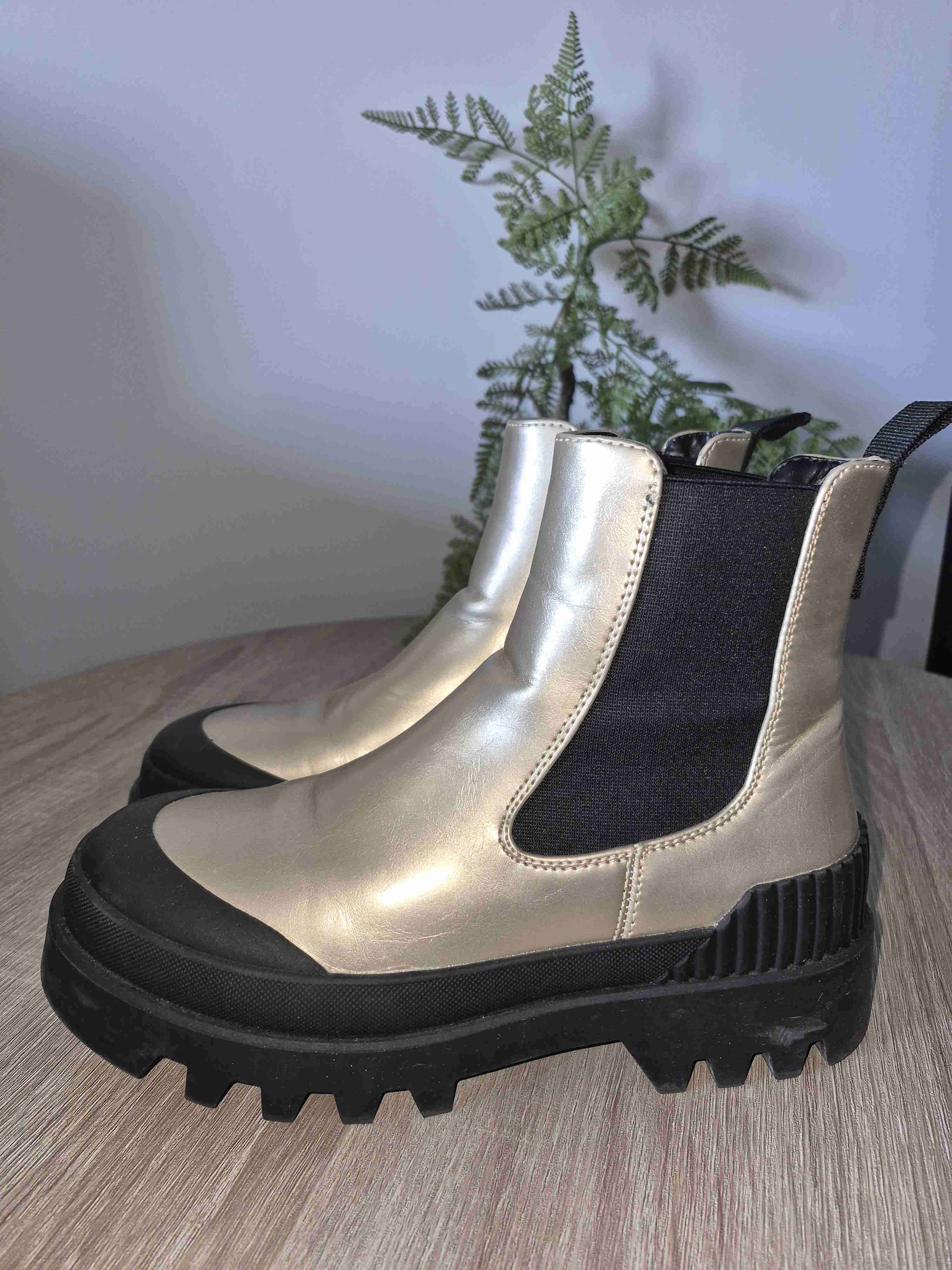 Botines dorados con plataforma - miniatura 2