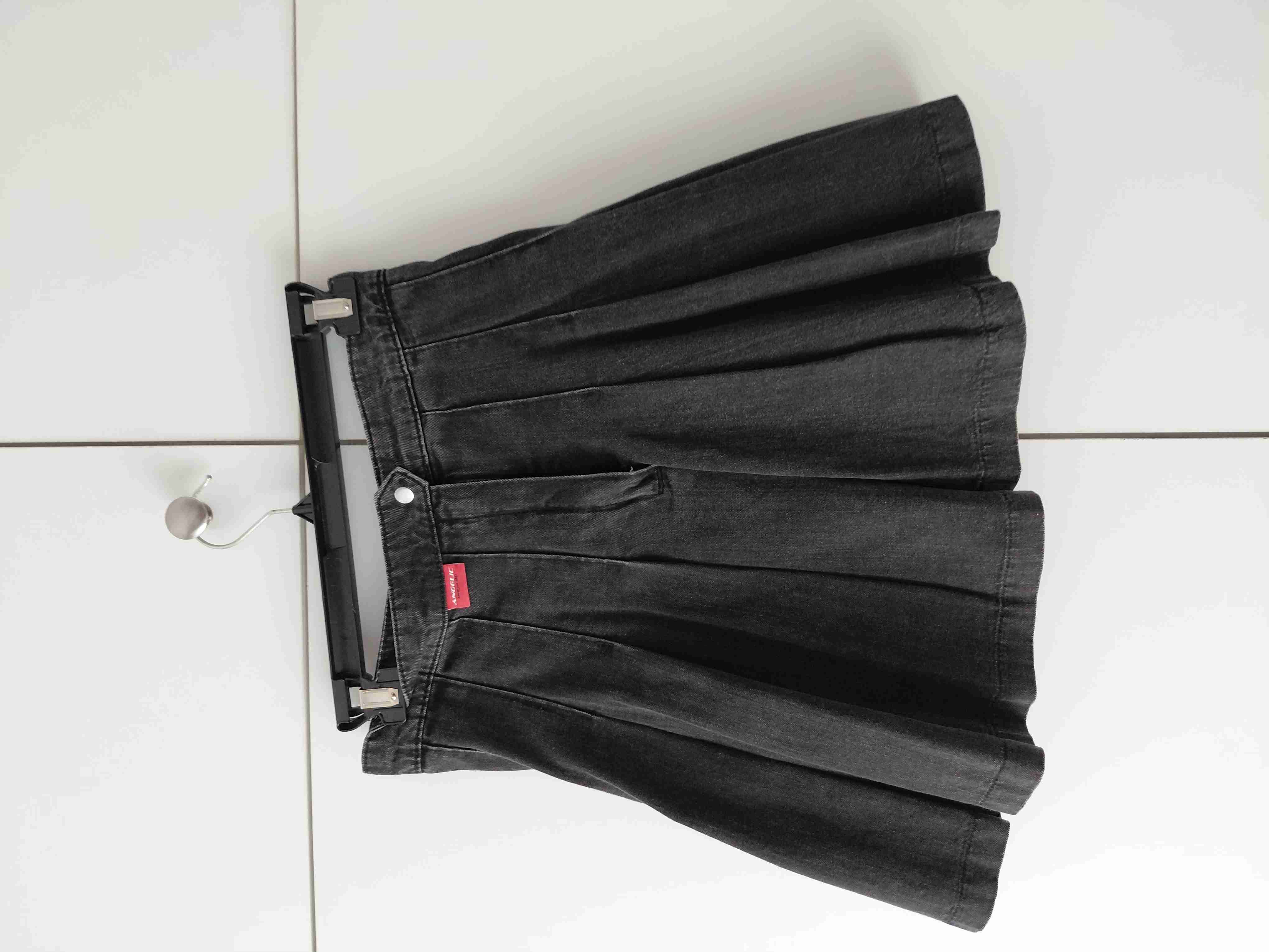 Falda Mezclilla Negra con Tablas H&M - Estilo Y2K - miniatura 2