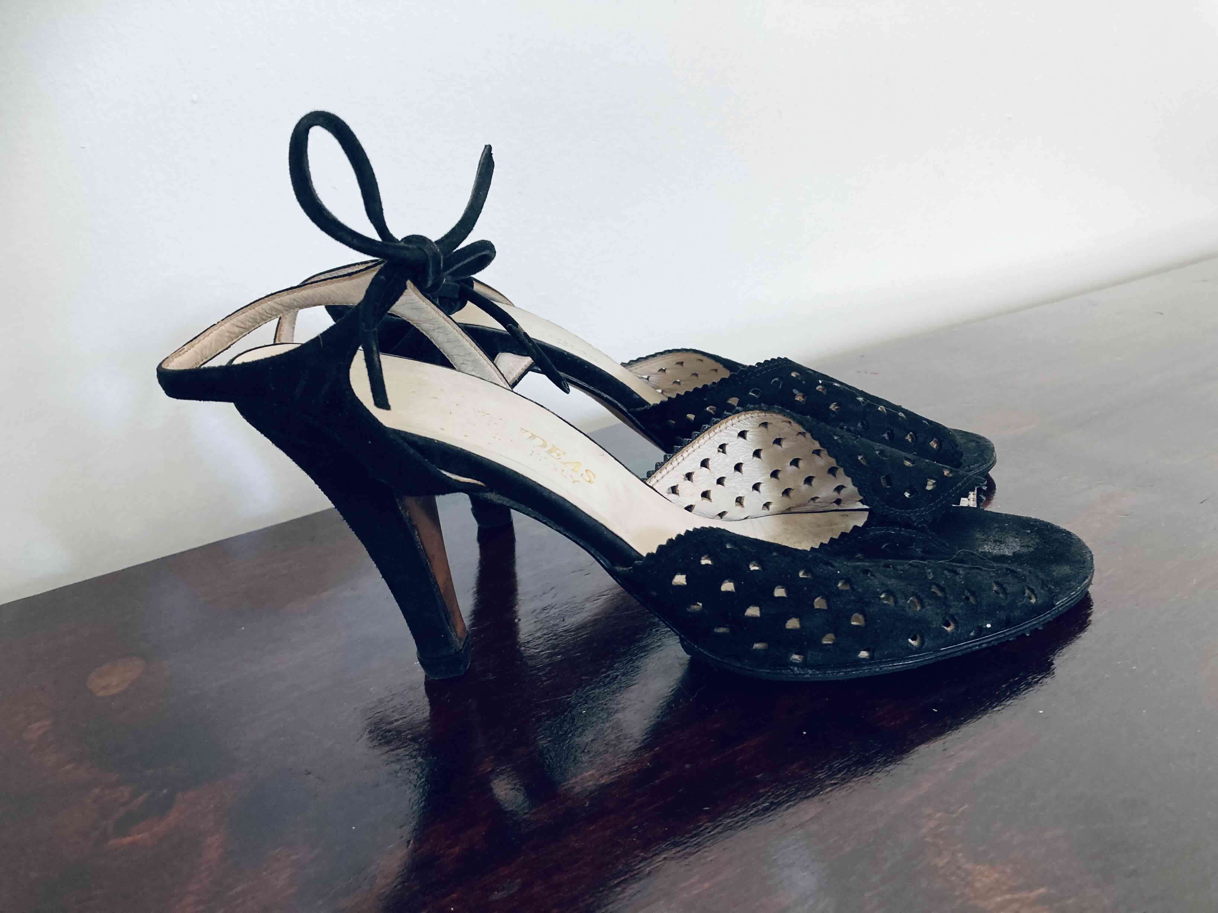 Sandalias negras de gamuza - miniatura 2