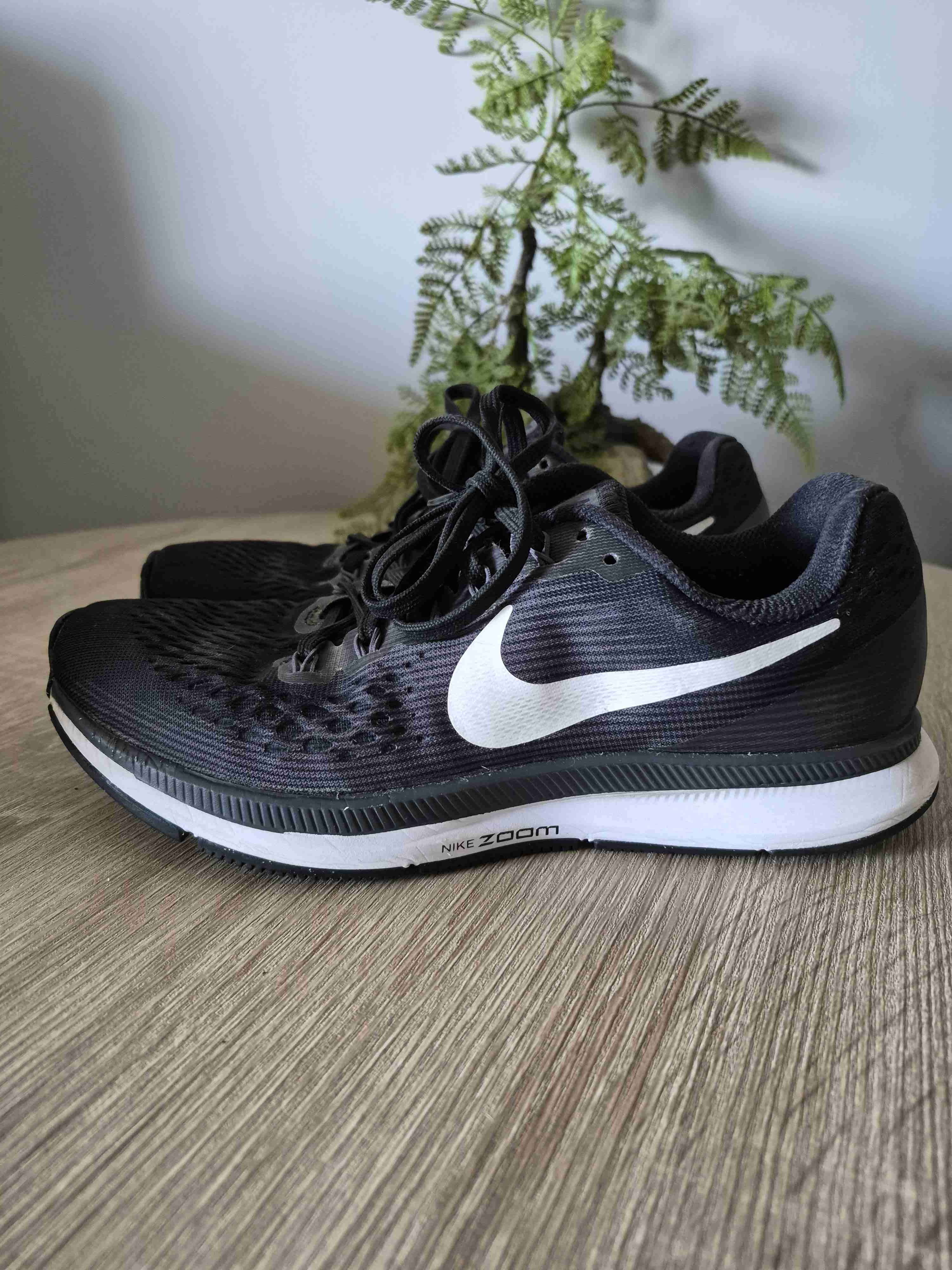 Zapatillas negras deportivas - miniatura 2