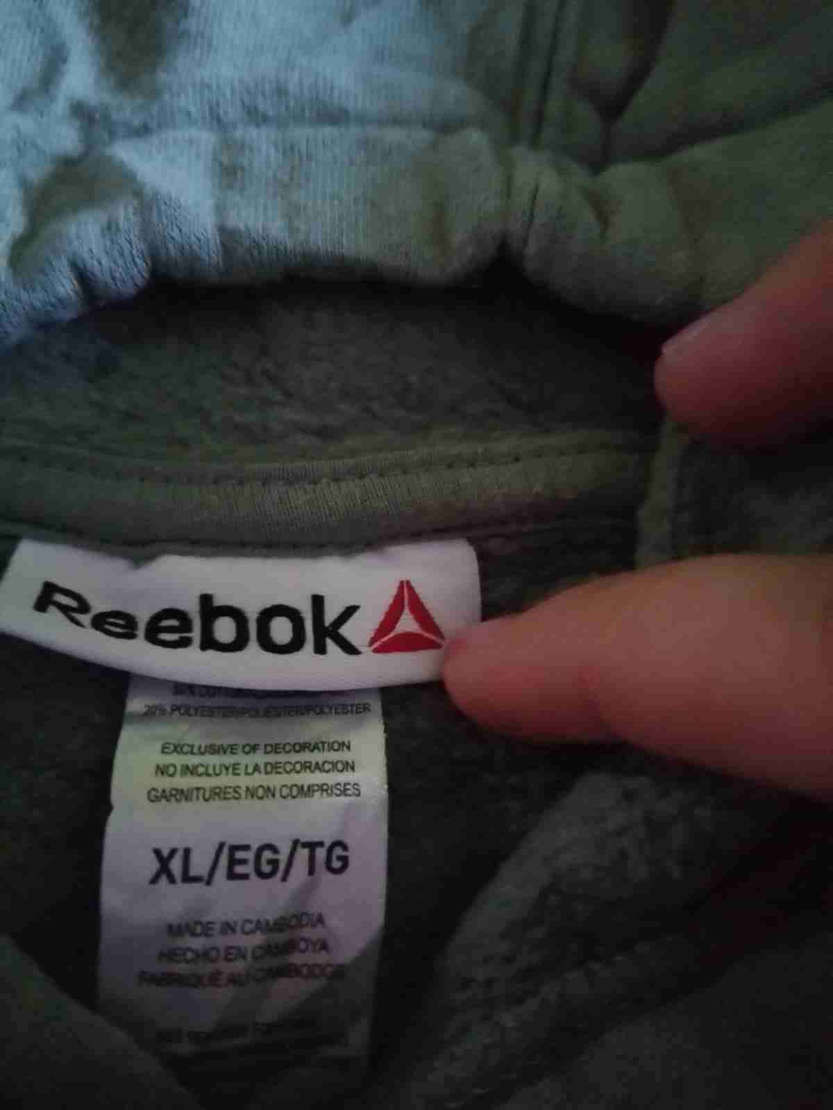 Polerón verde Reebok con capucha - 2