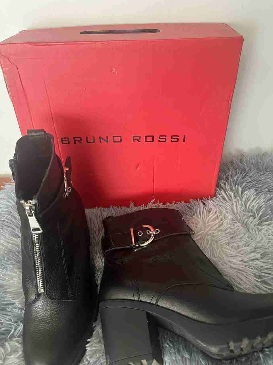 Botines negros con hebilla - miniatura 2