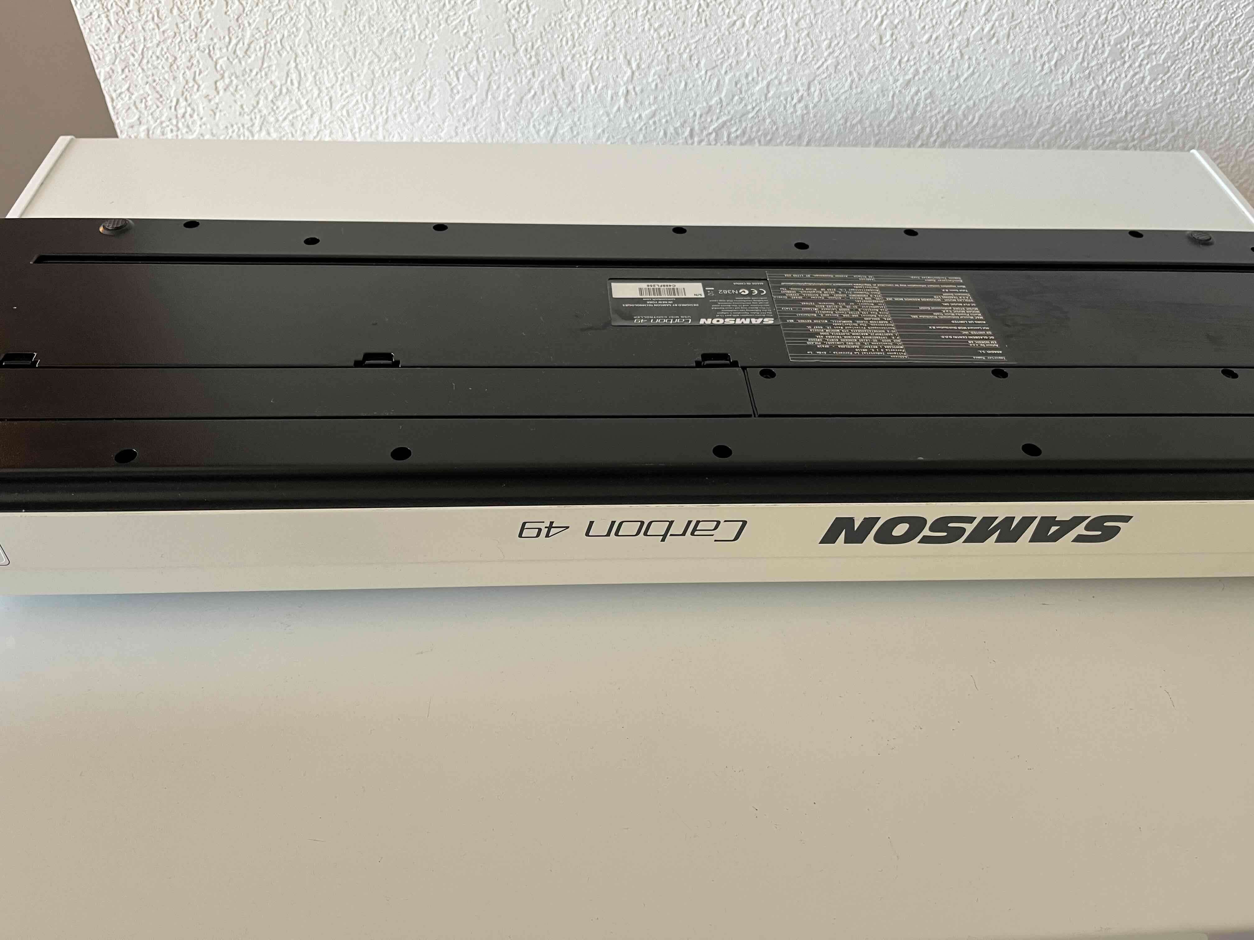 Controlador MIDI USB Carbon 49 - 5