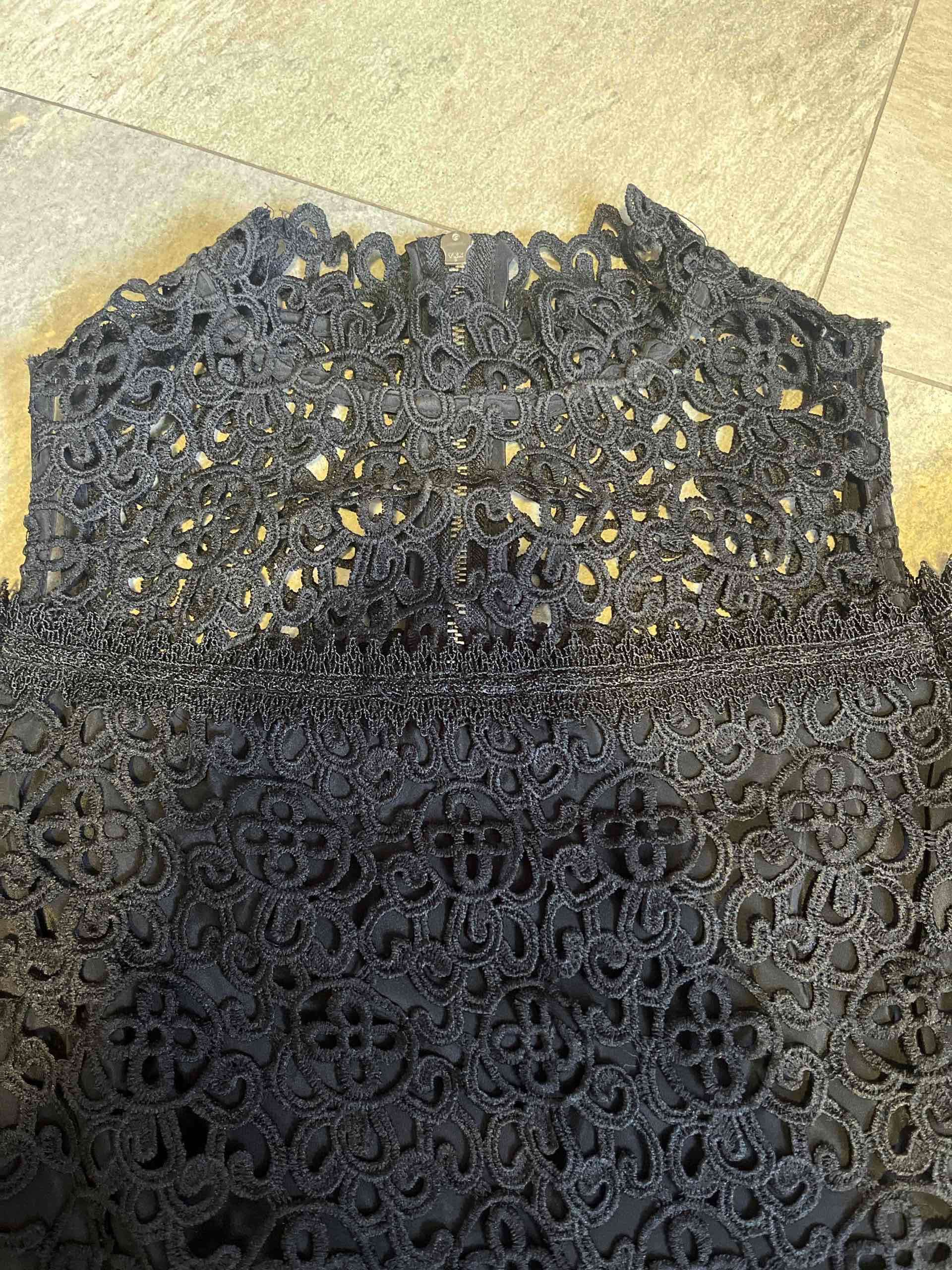 Blusa encaje negra - miniatura 3