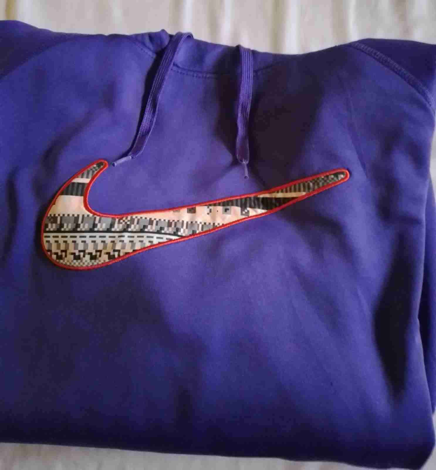 Polerón con capucha morado Nike - miniatura 2