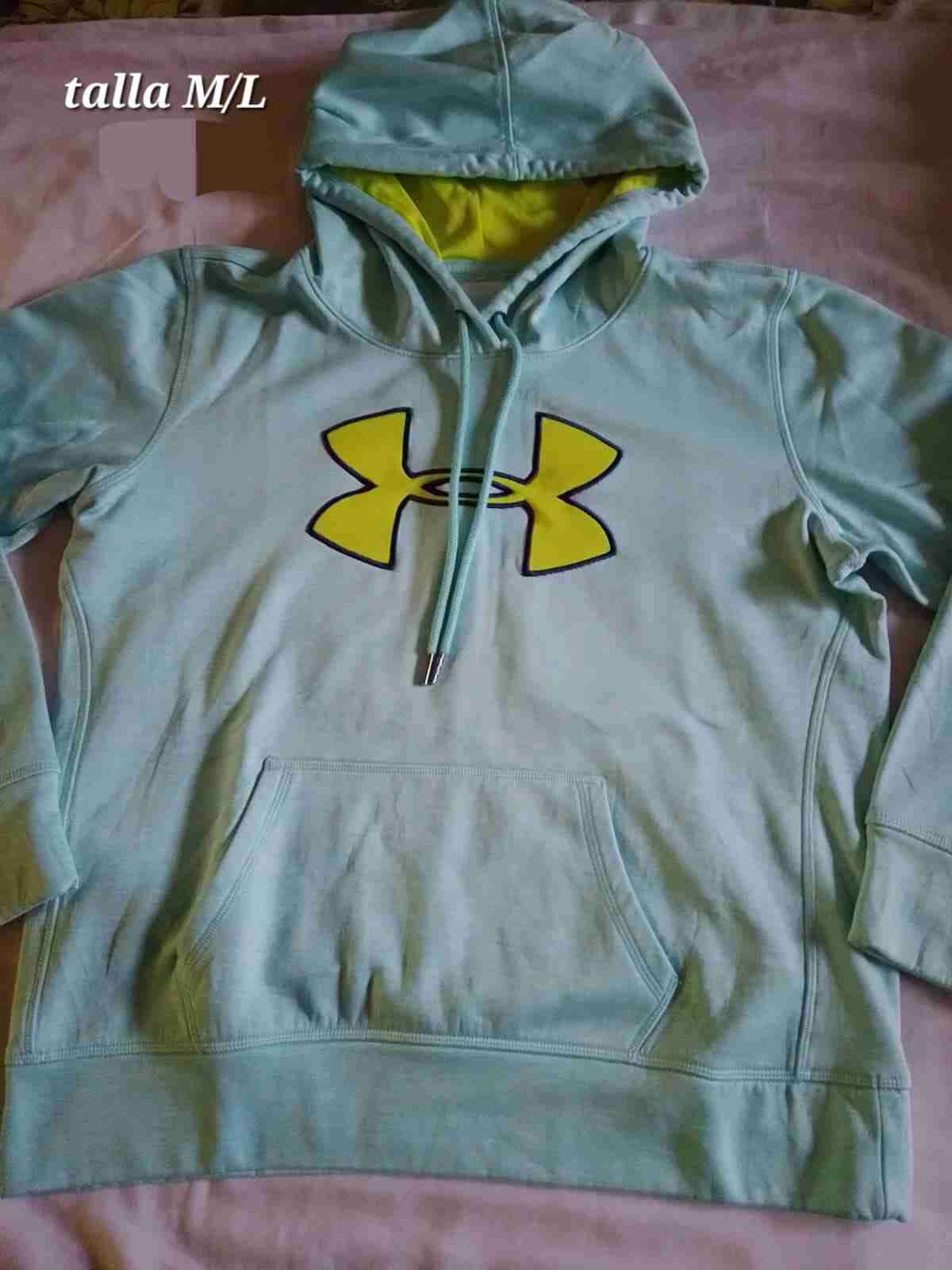 Polerón verde con capucha Under Armour - 1