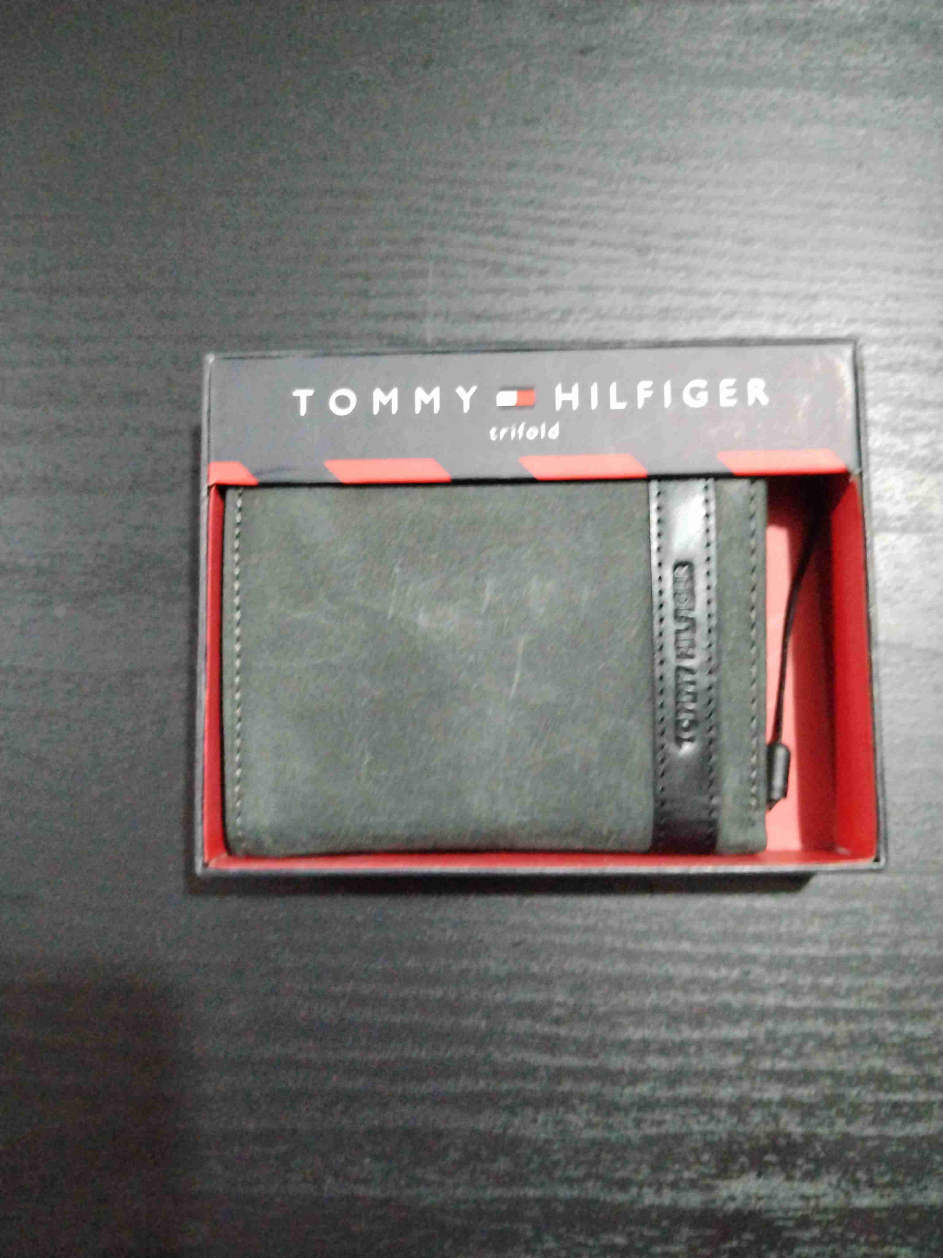 Billetera Tommy Hilfiger en caja - miniatura 2