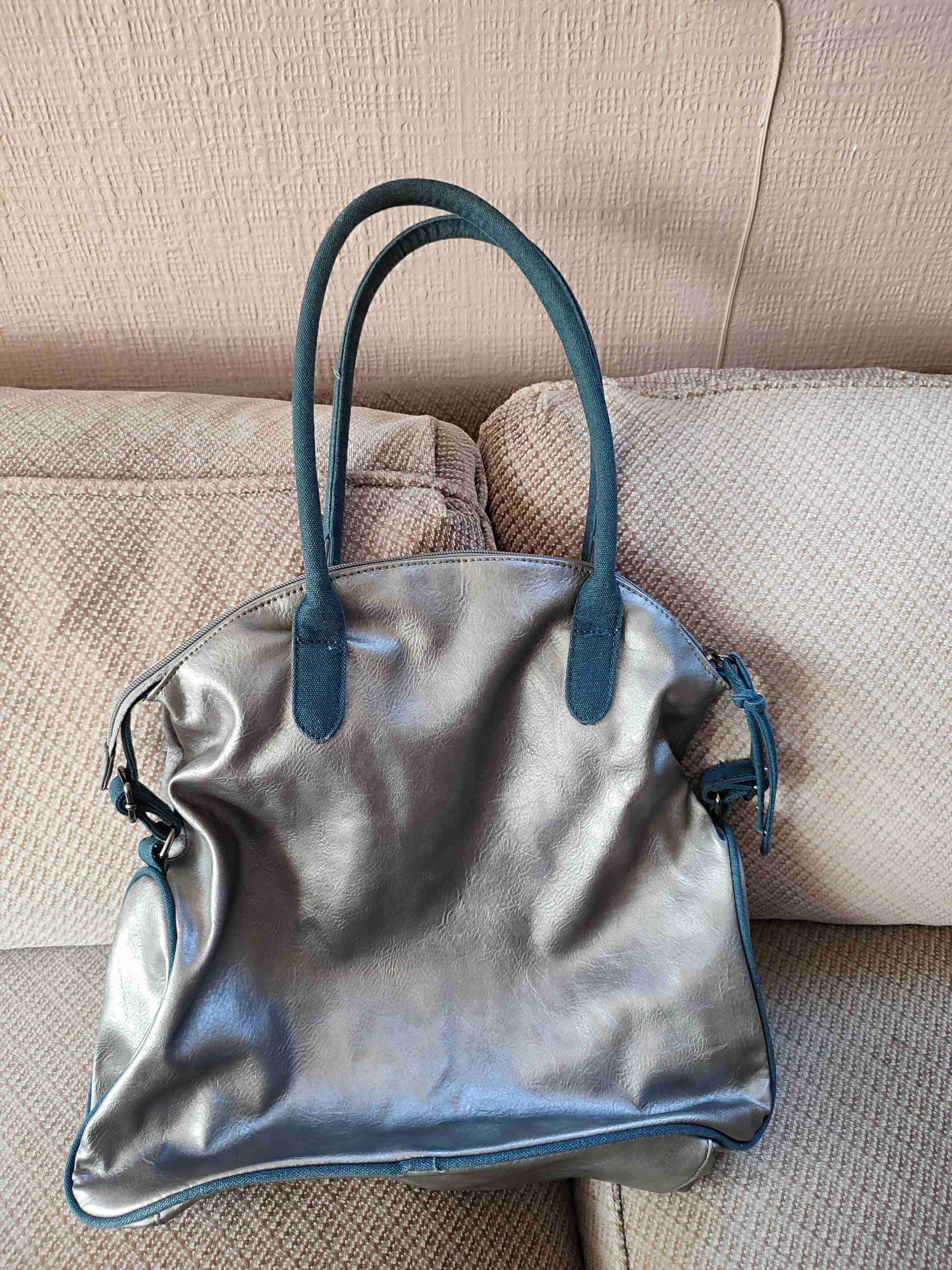 Cartera metálica Humana - 2