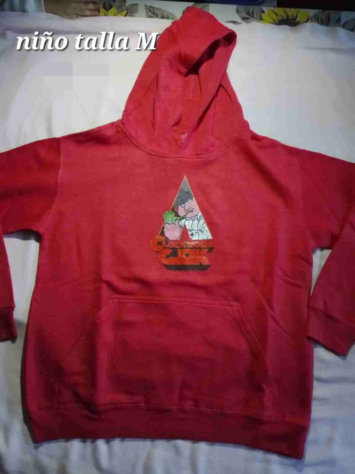 Polerón rojo infantil con estampado