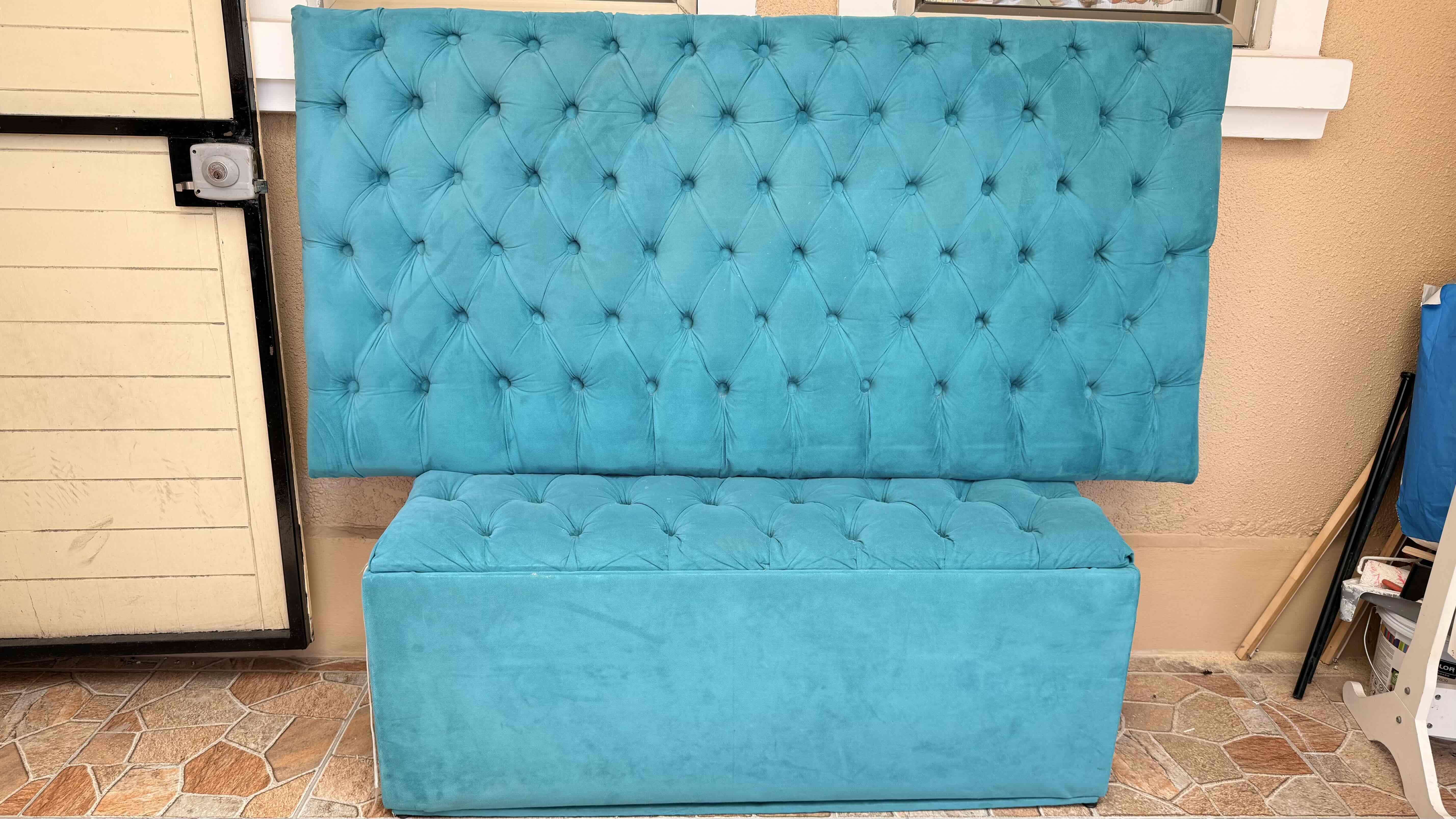 Respaldo y cofre de cama turquesa - 1