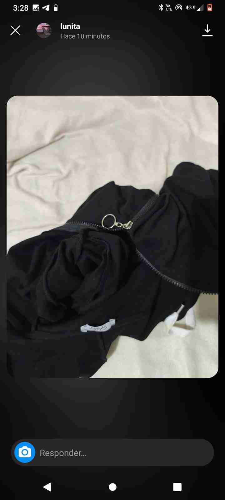 Polerón negro con capucha estampada talla M - 3