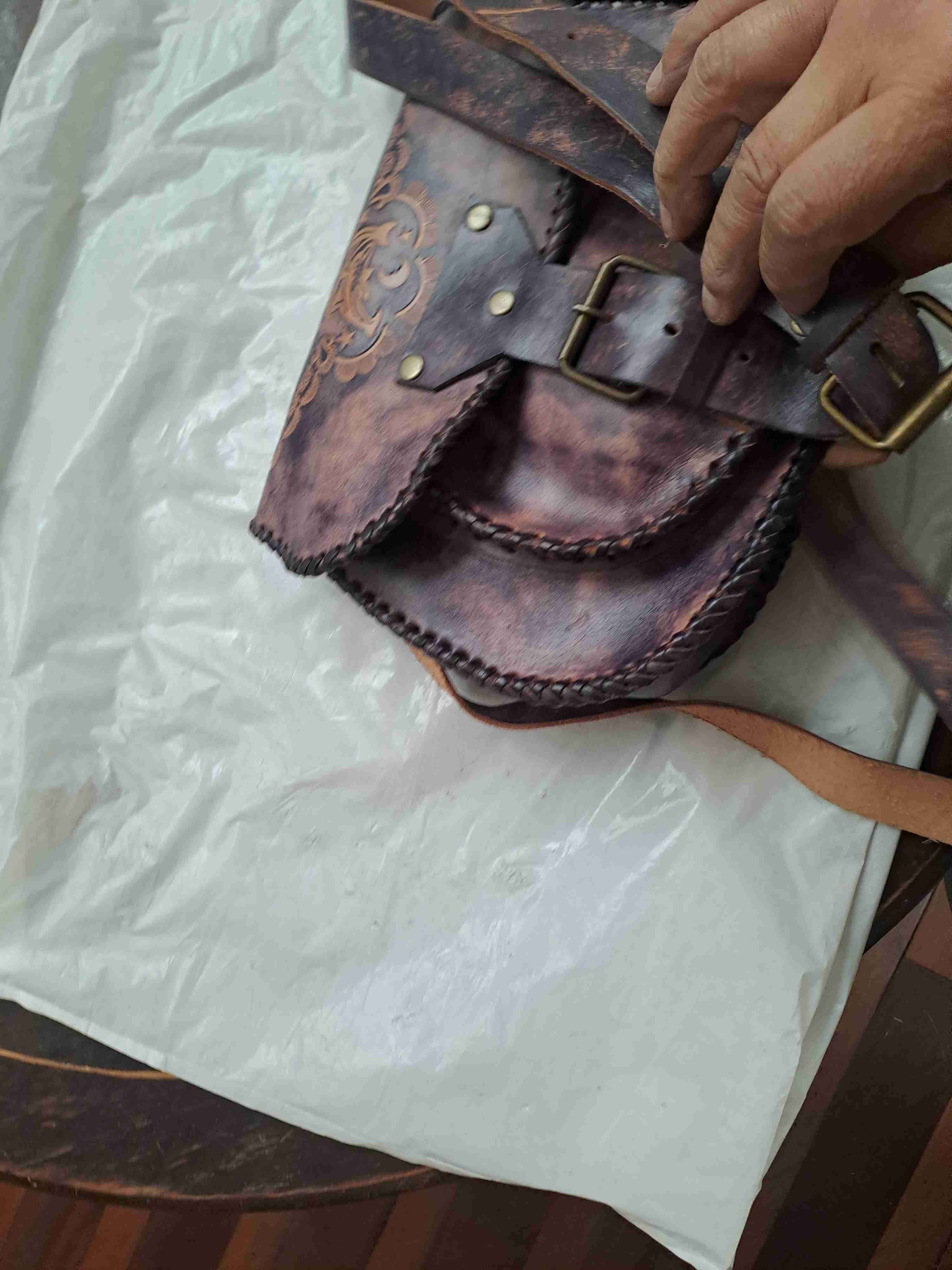 Cartera de cuero artesanal - miniatura 4