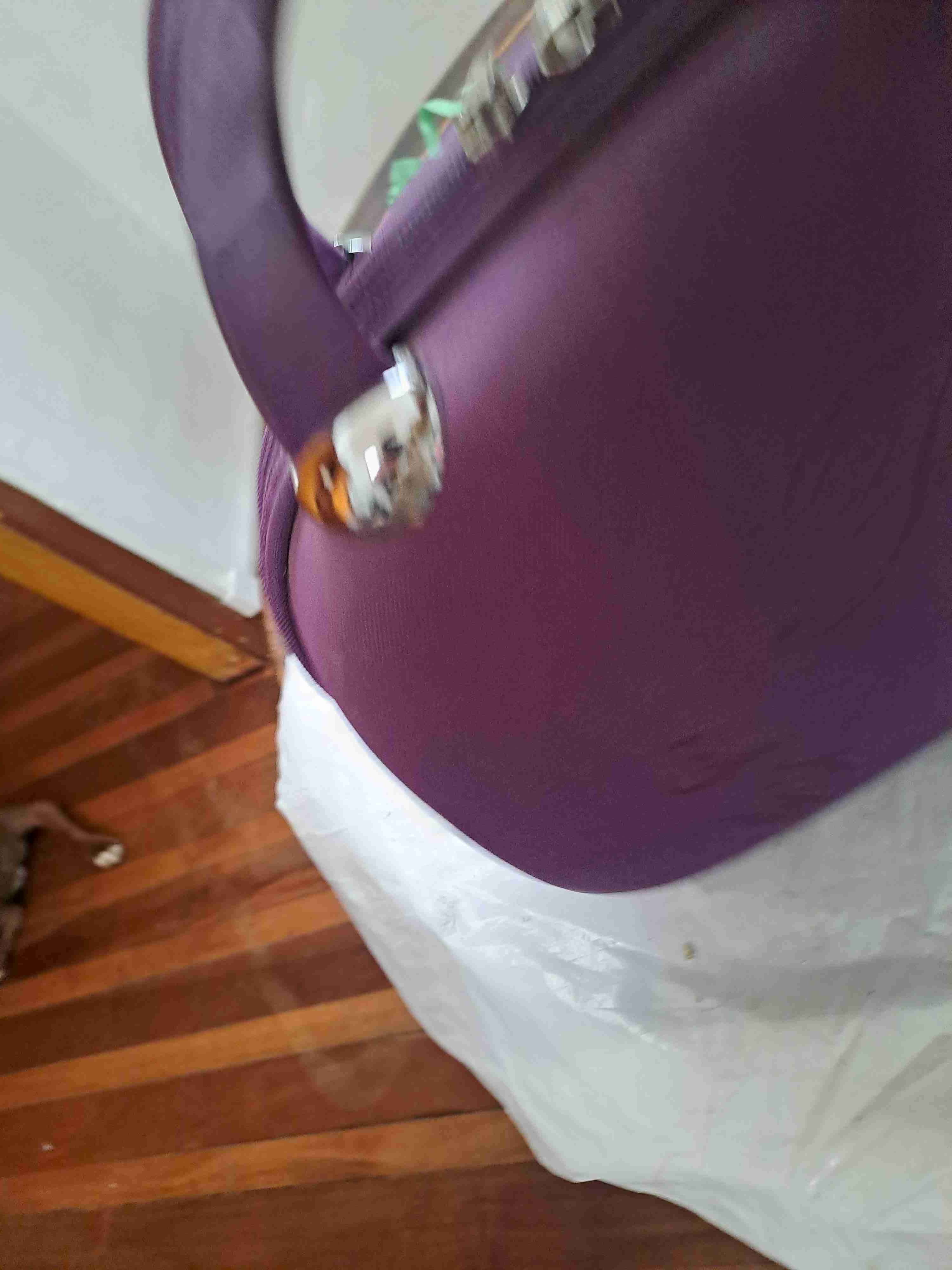 Bolso morado circular elegante - miniatura 3