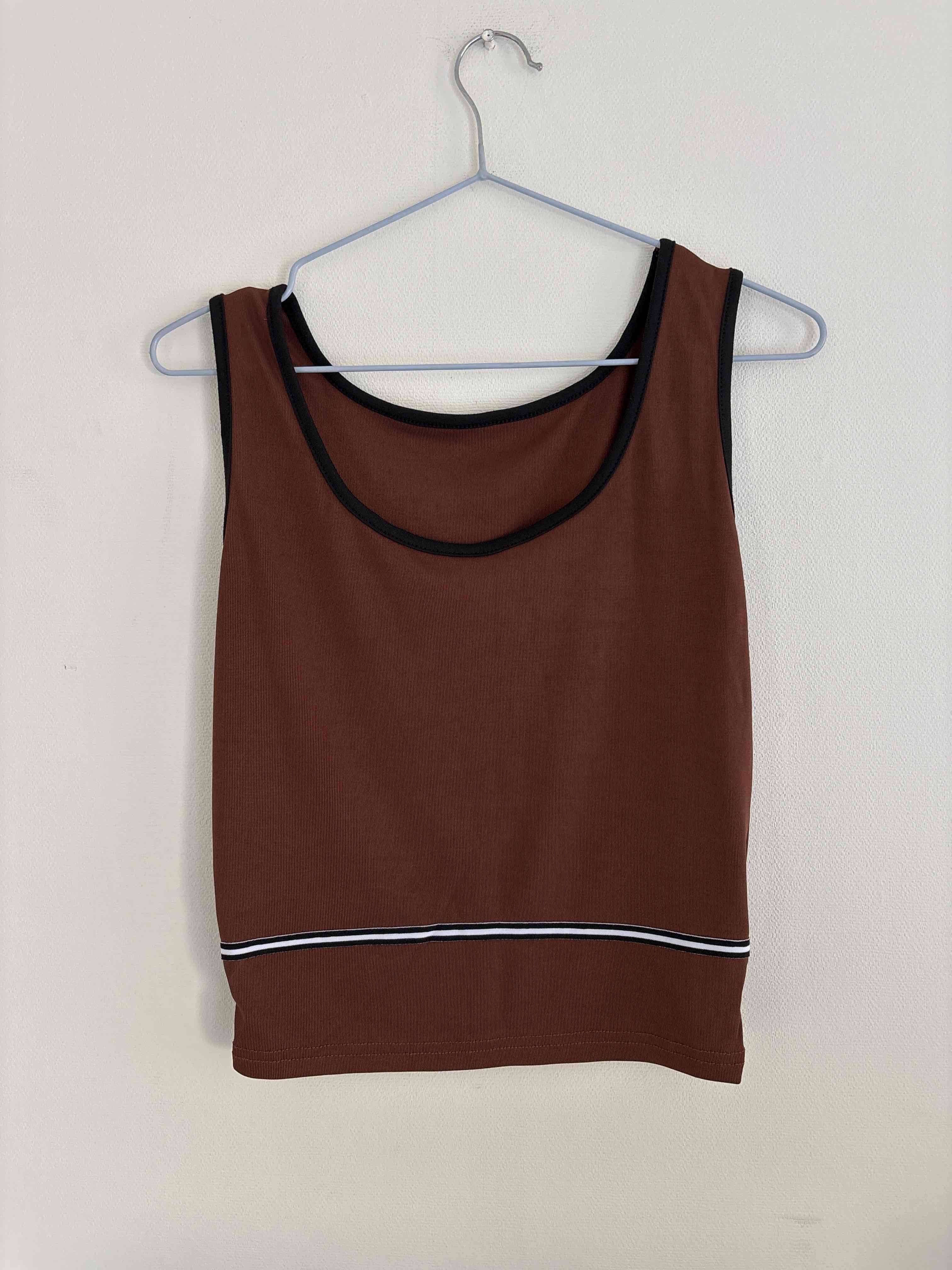 Polera sin mangas café chocolate - 1