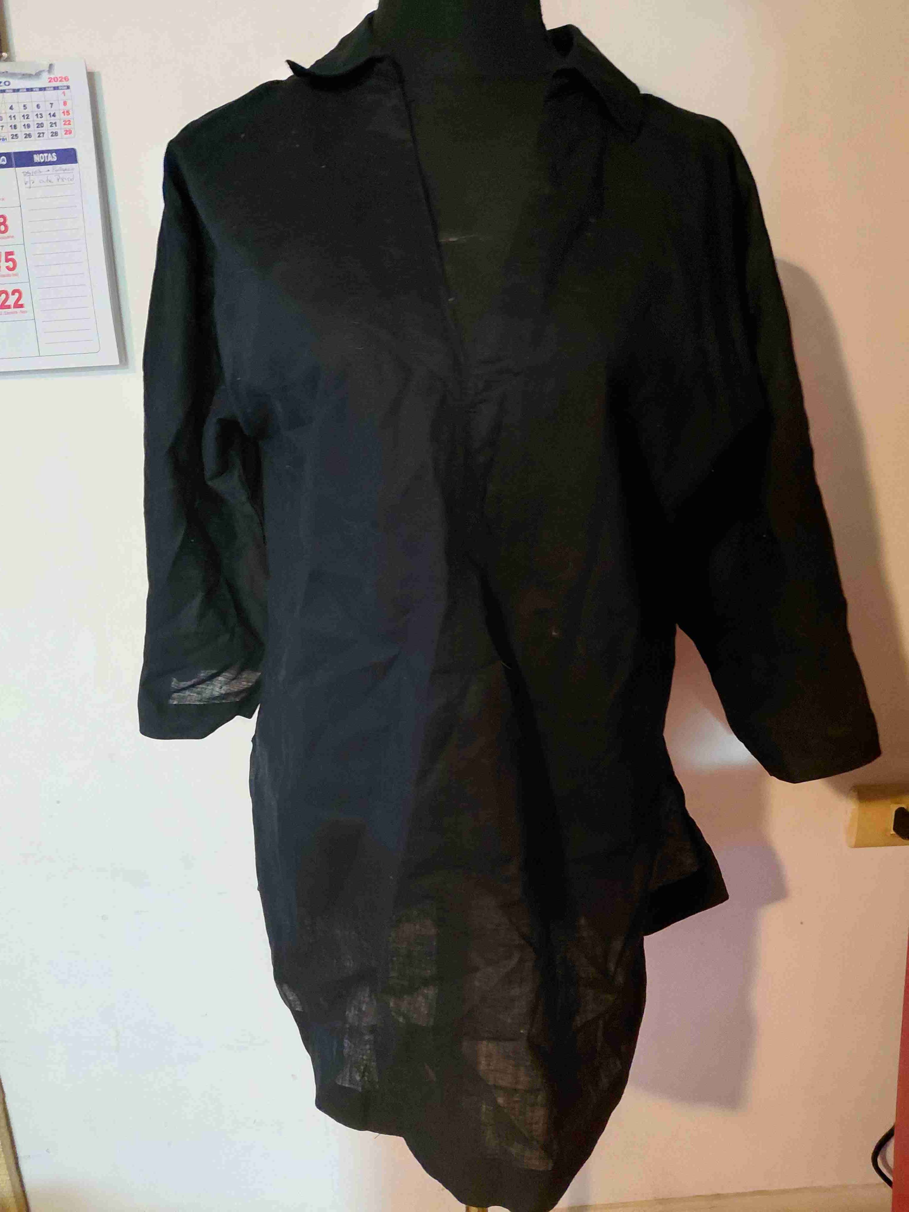 Blusa negra de manga larga - miniatura 2