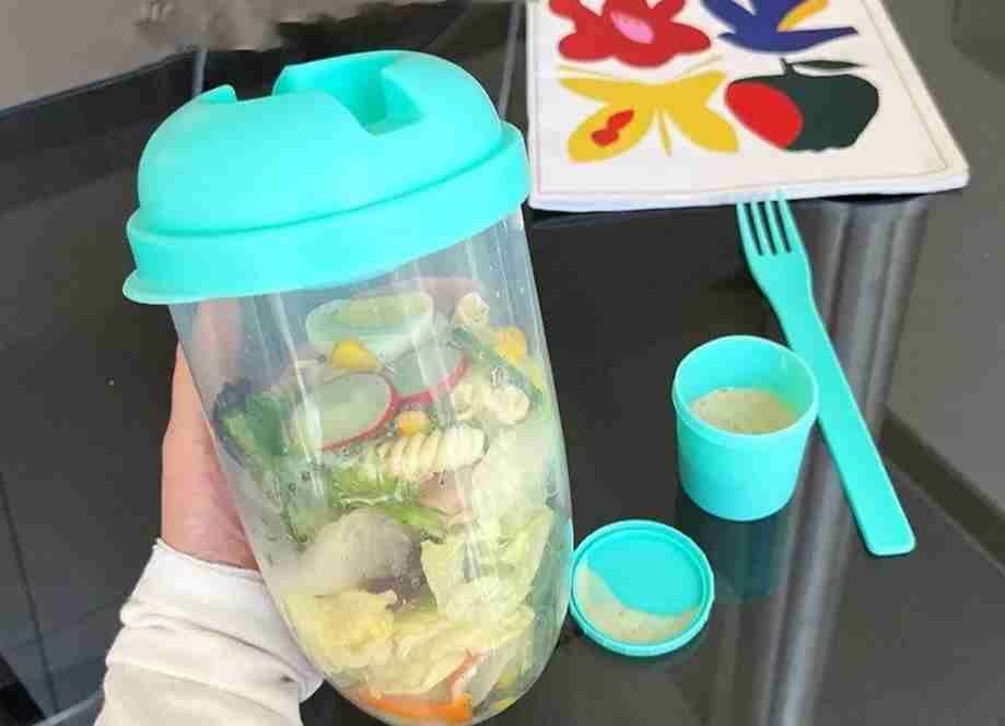 Envase portátil para ensaladas