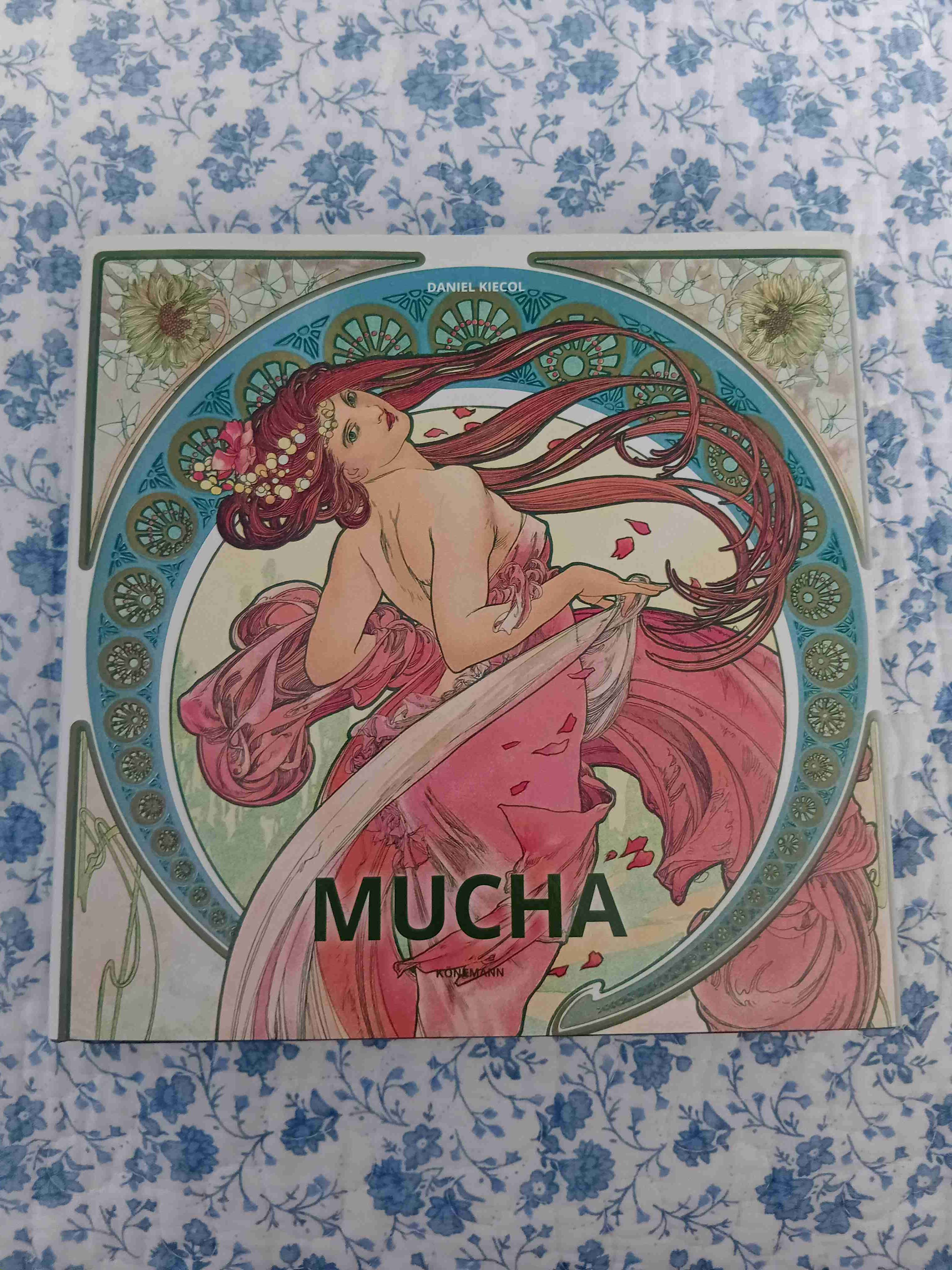 Libro de arte Mucha - miniatura 1
