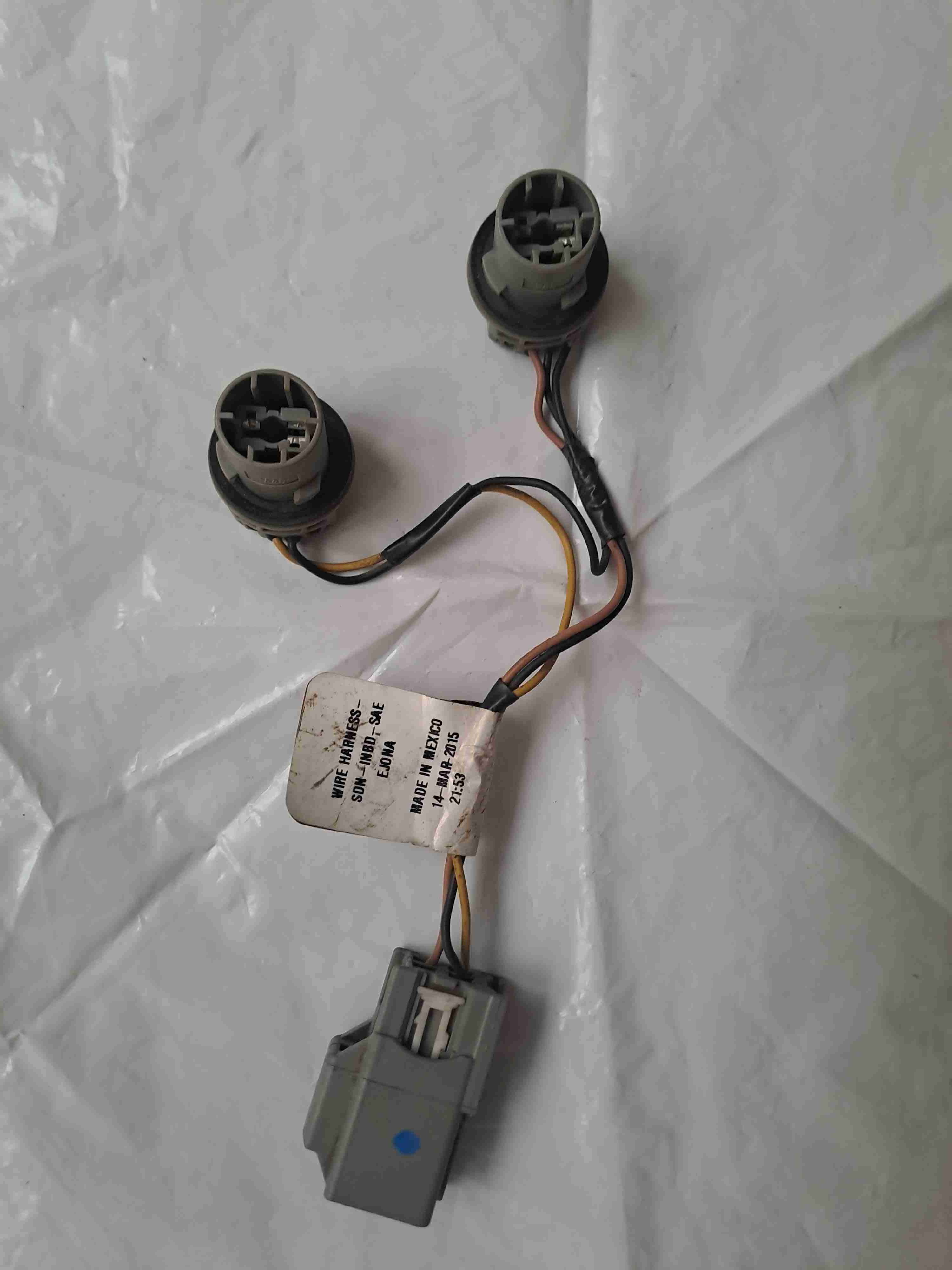 Luz trasera para auto - miniatura 5