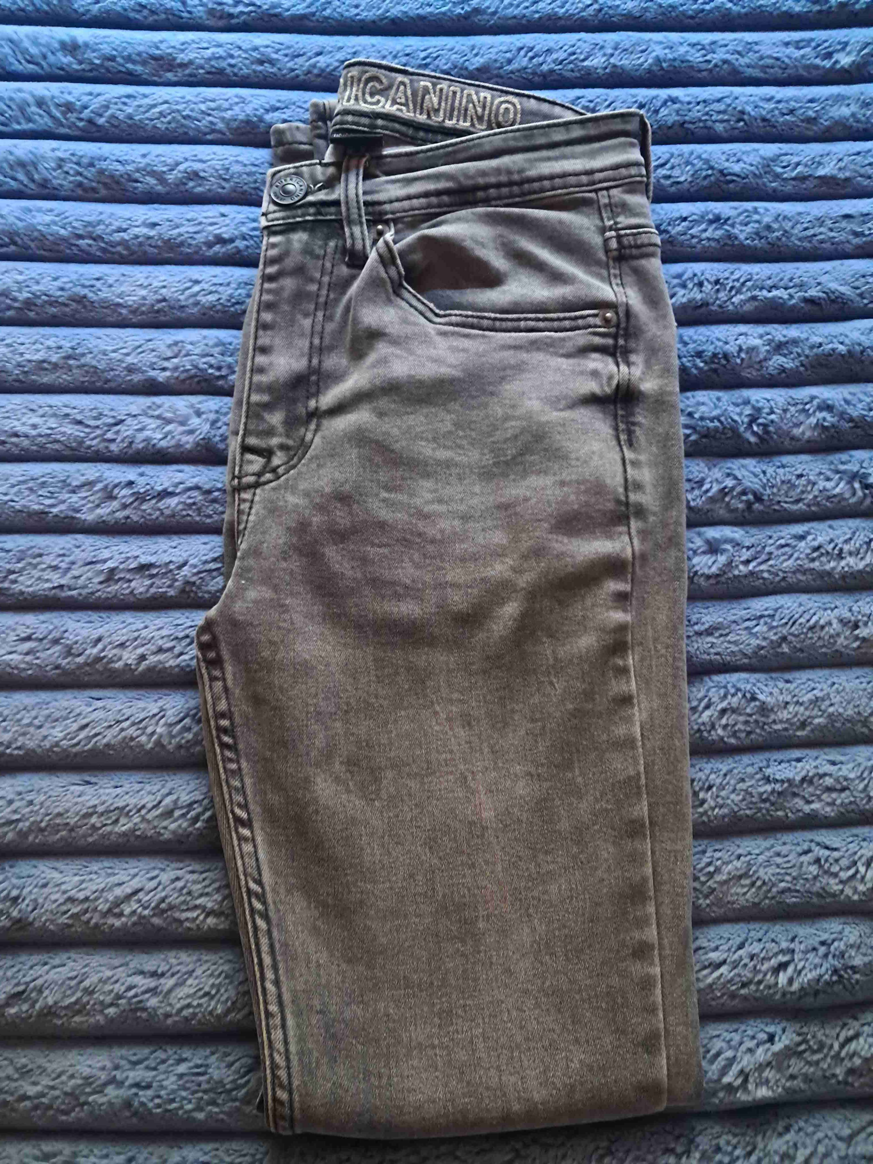 Jeans grises desgastados - miniatura 5