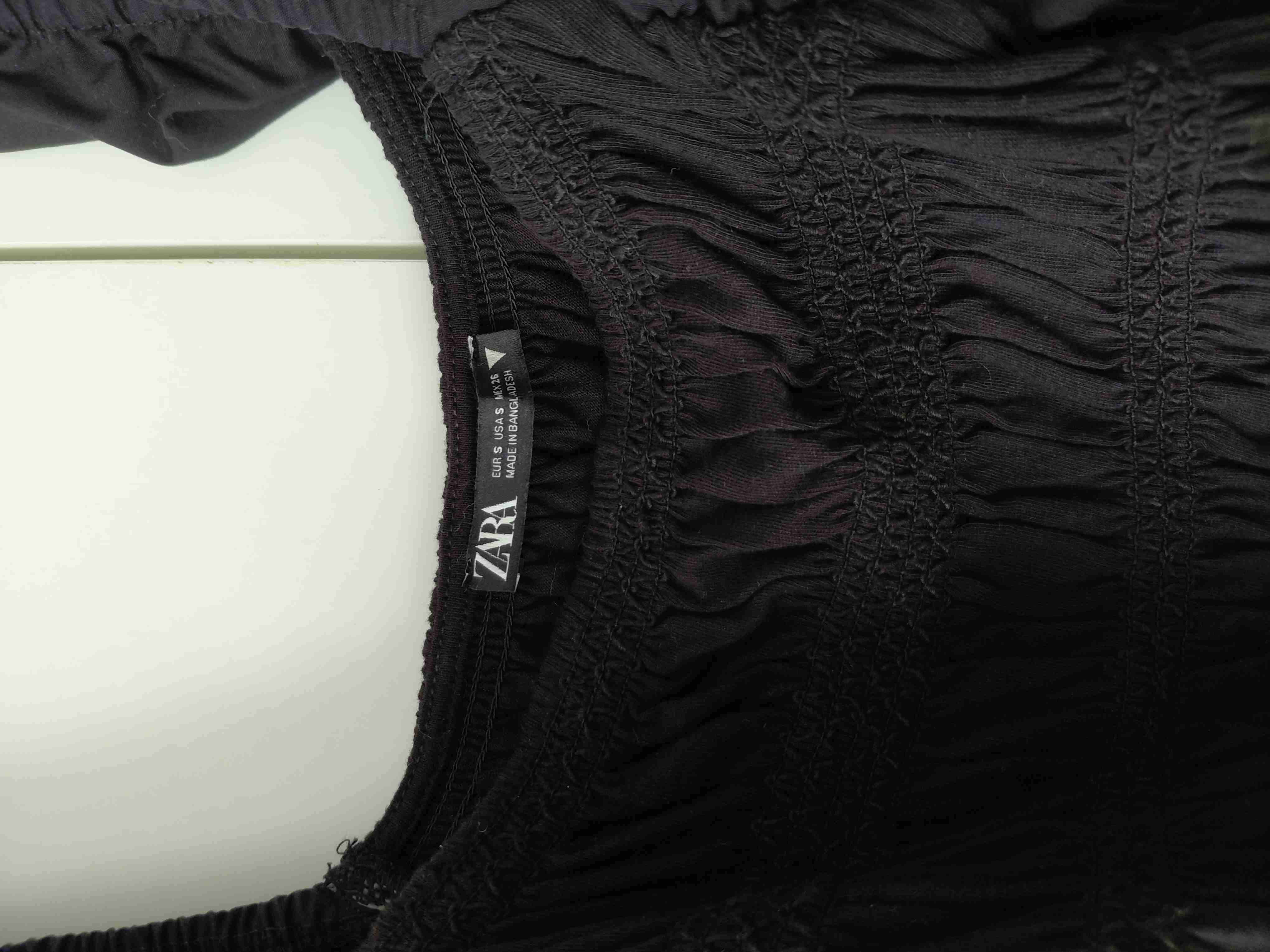 Top Zara "Puff Sleeves" - Negro Smocked - Talla S - 3