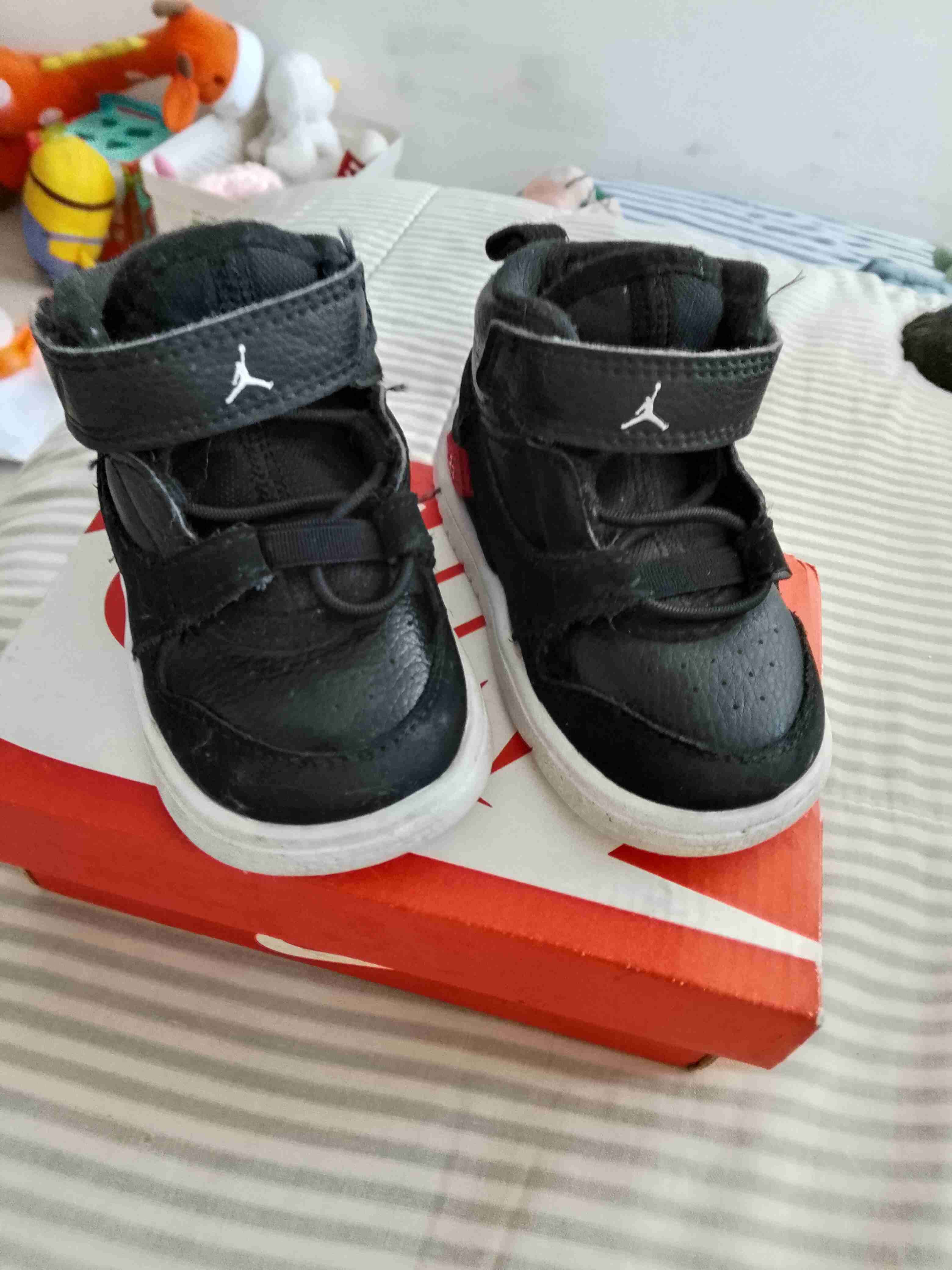 Zapatillas negras para niño - 3