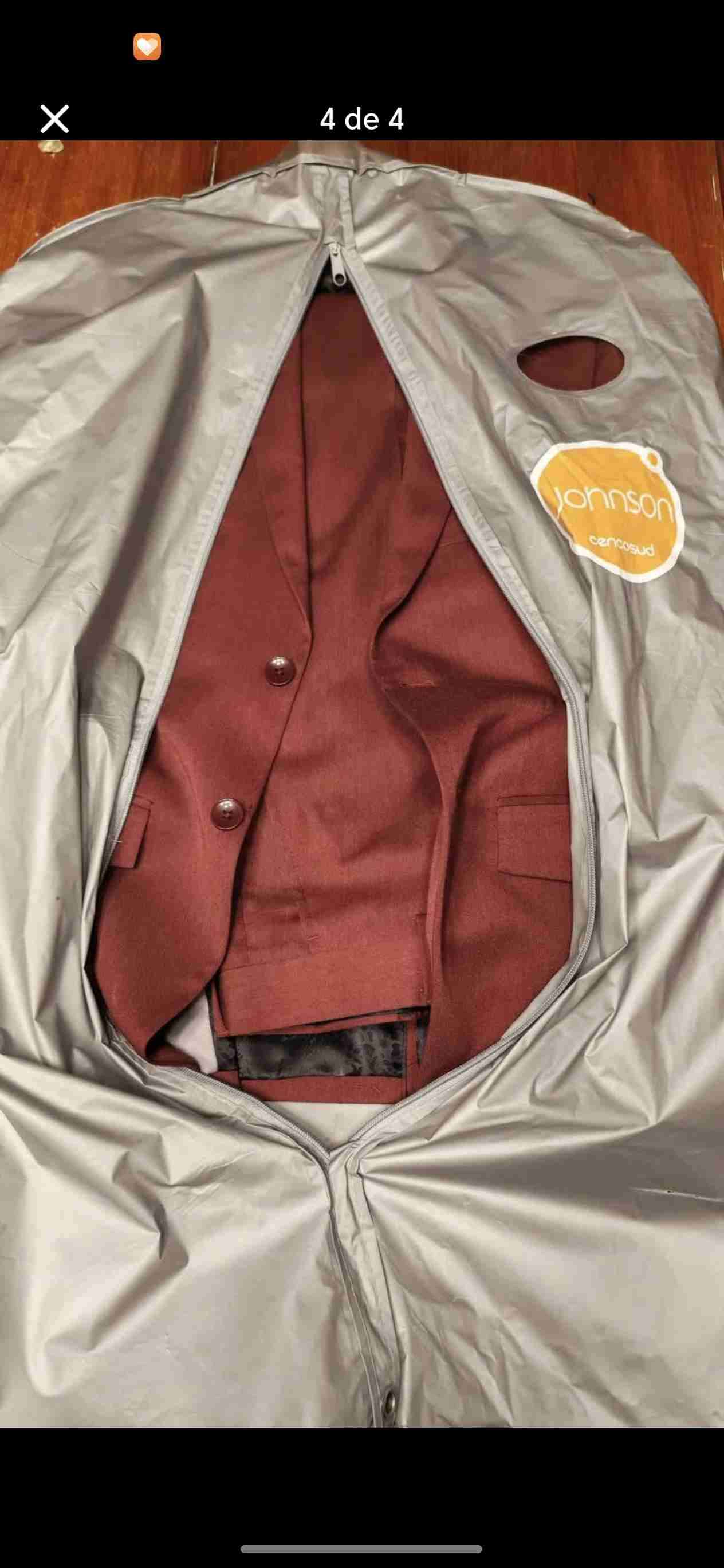 Traje rojo elegante - 1