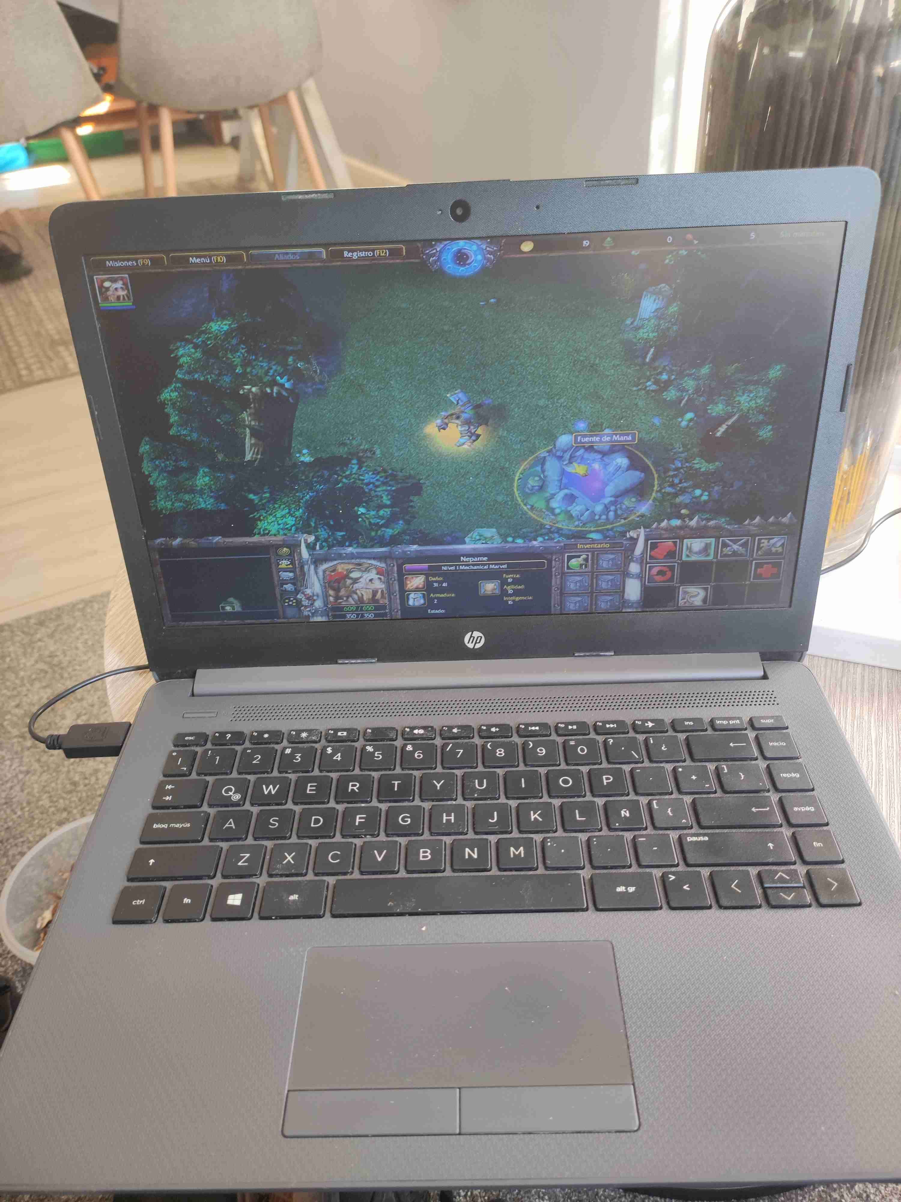 Laptop HP gris - miniatura 2