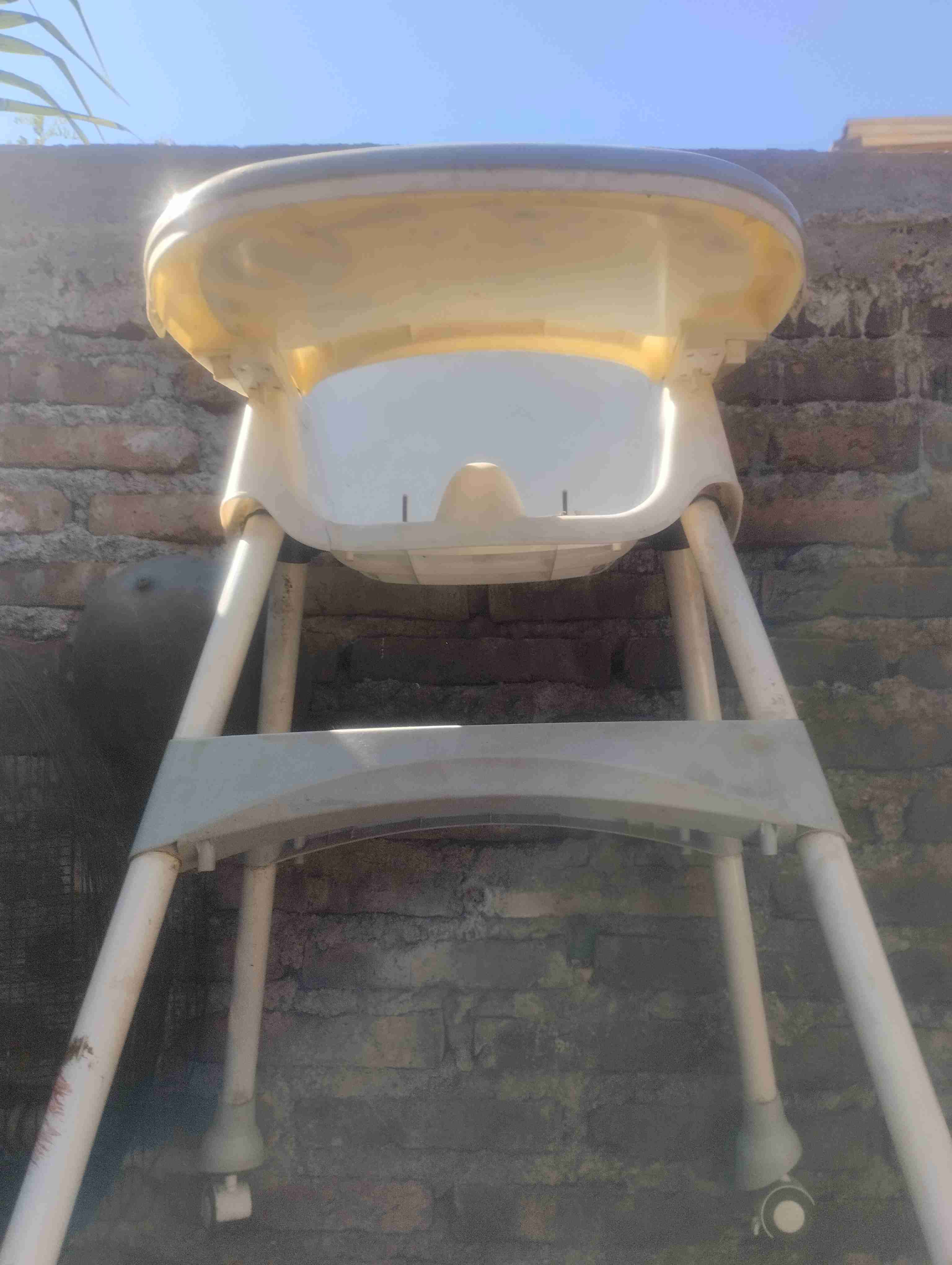 Silla alta para bebé usada