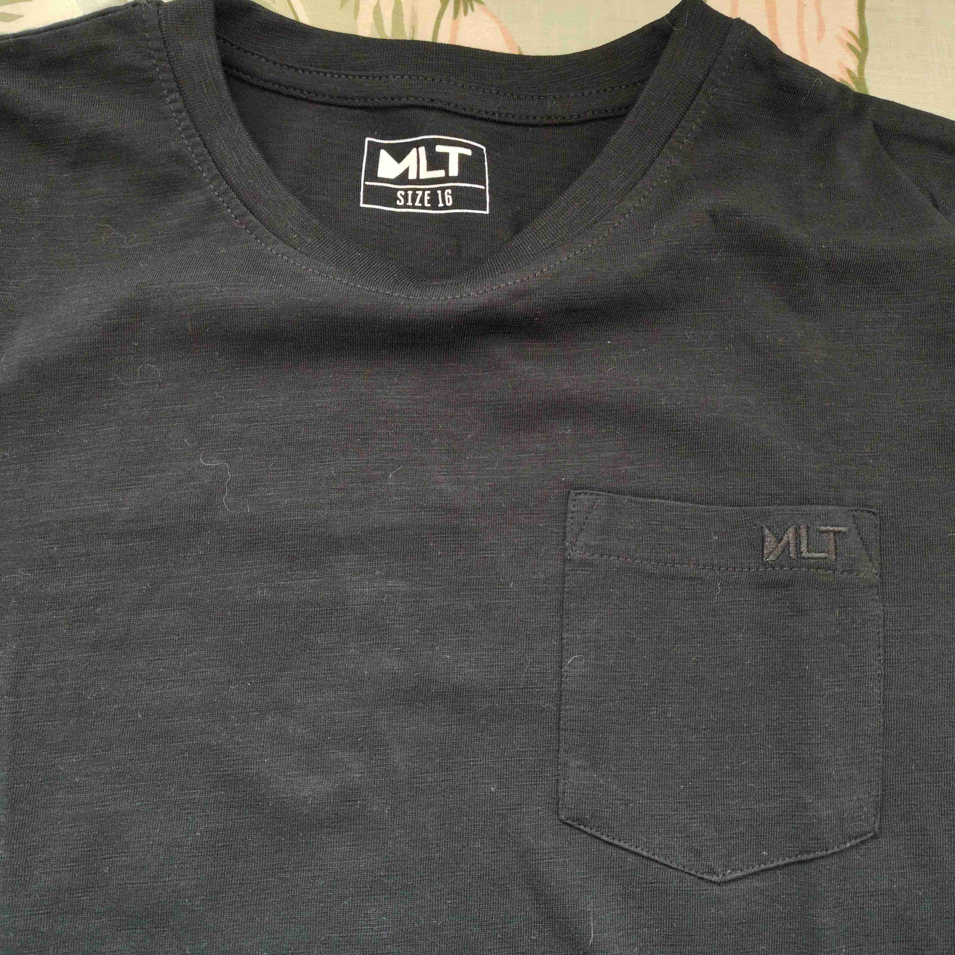 Polera negra manga larga MLT - miniatura 2