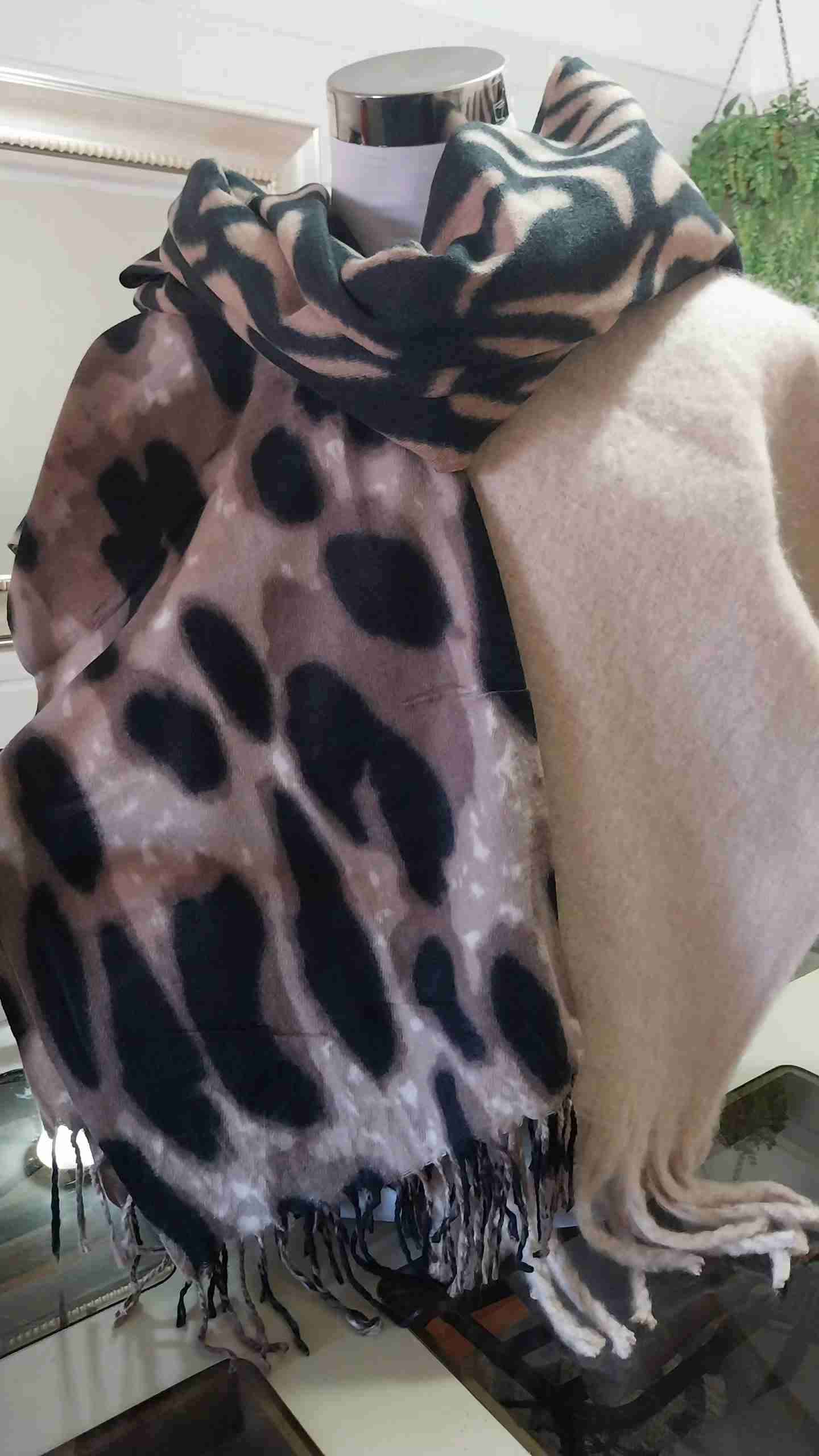 Bufandas de lana estampadas - miniatura 6