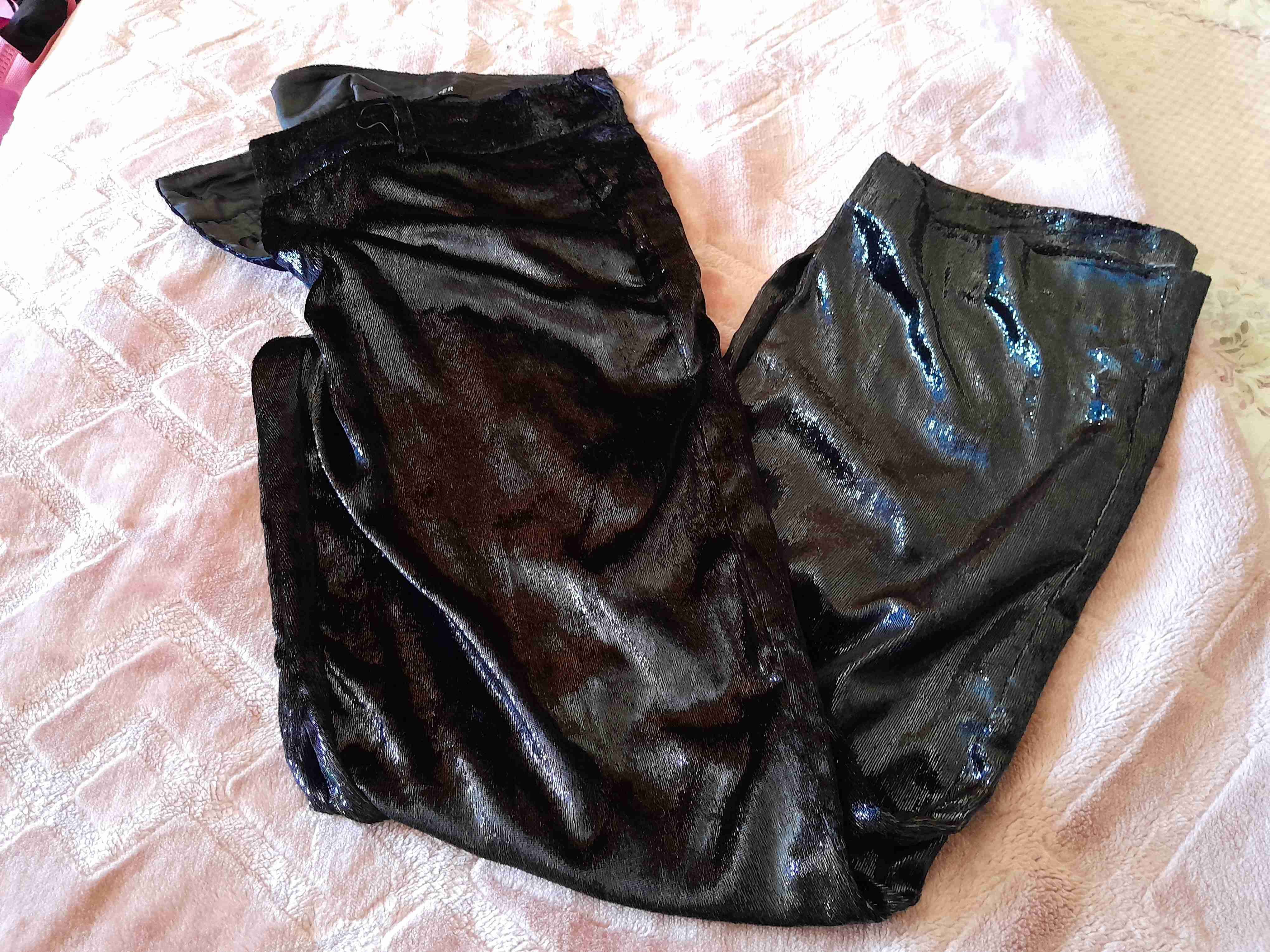 Pantalones negros brillantes