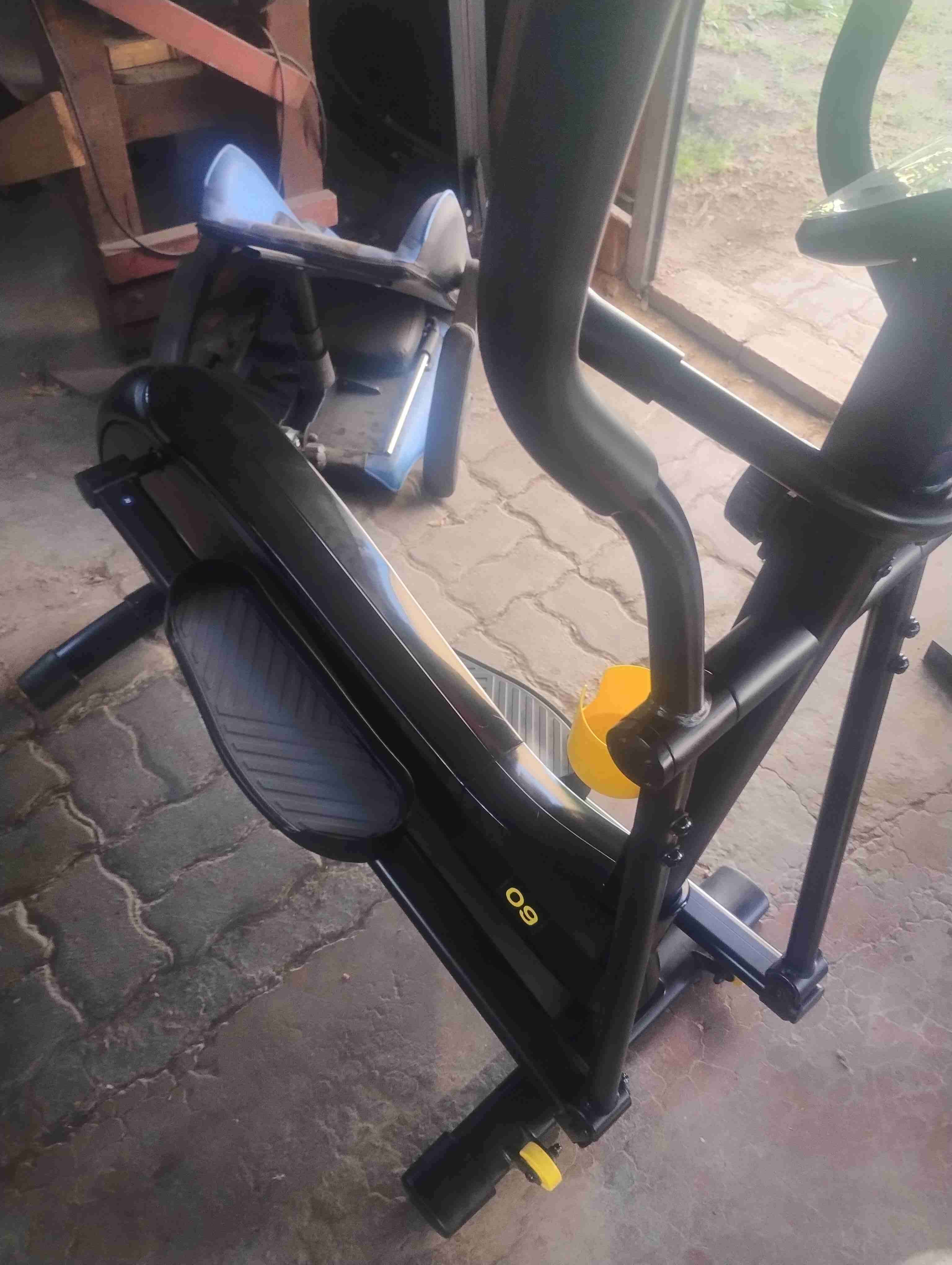 Bicicleta elíptica con pantalla digital - 3