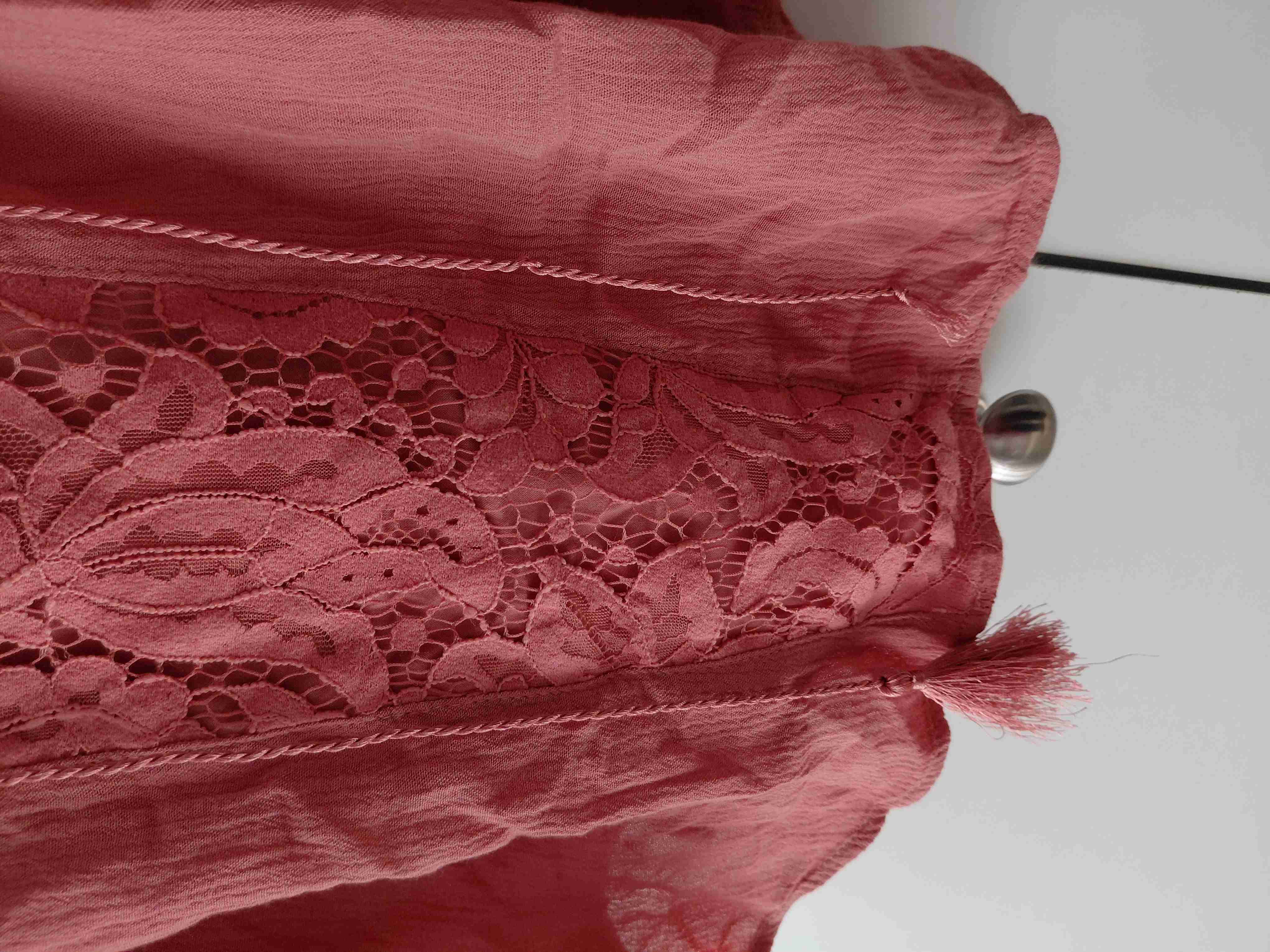 Blusa rosada con encaje BohoChic - miniatura 5
