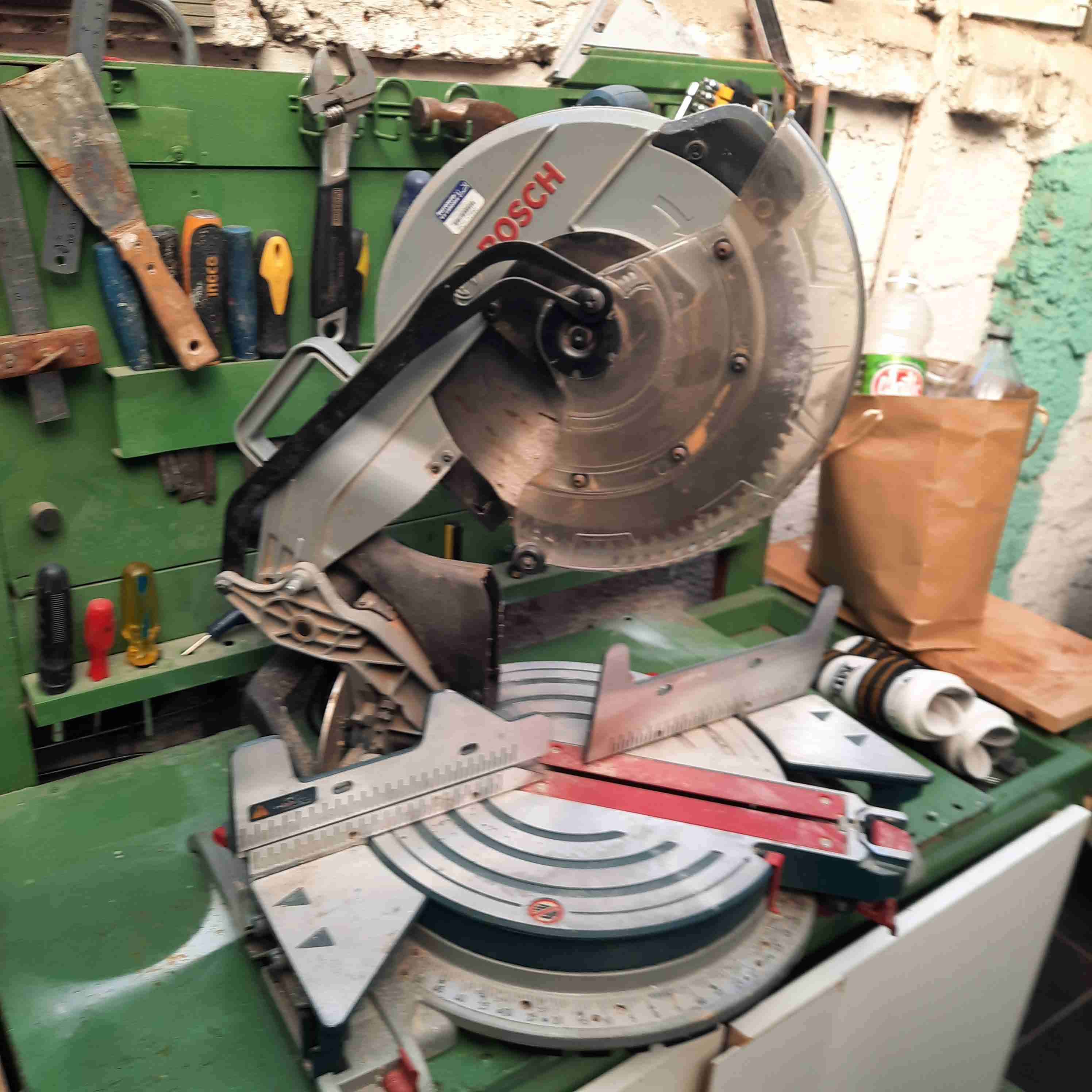 Sierra Ingletadora Bosch Professional - miniatura 3