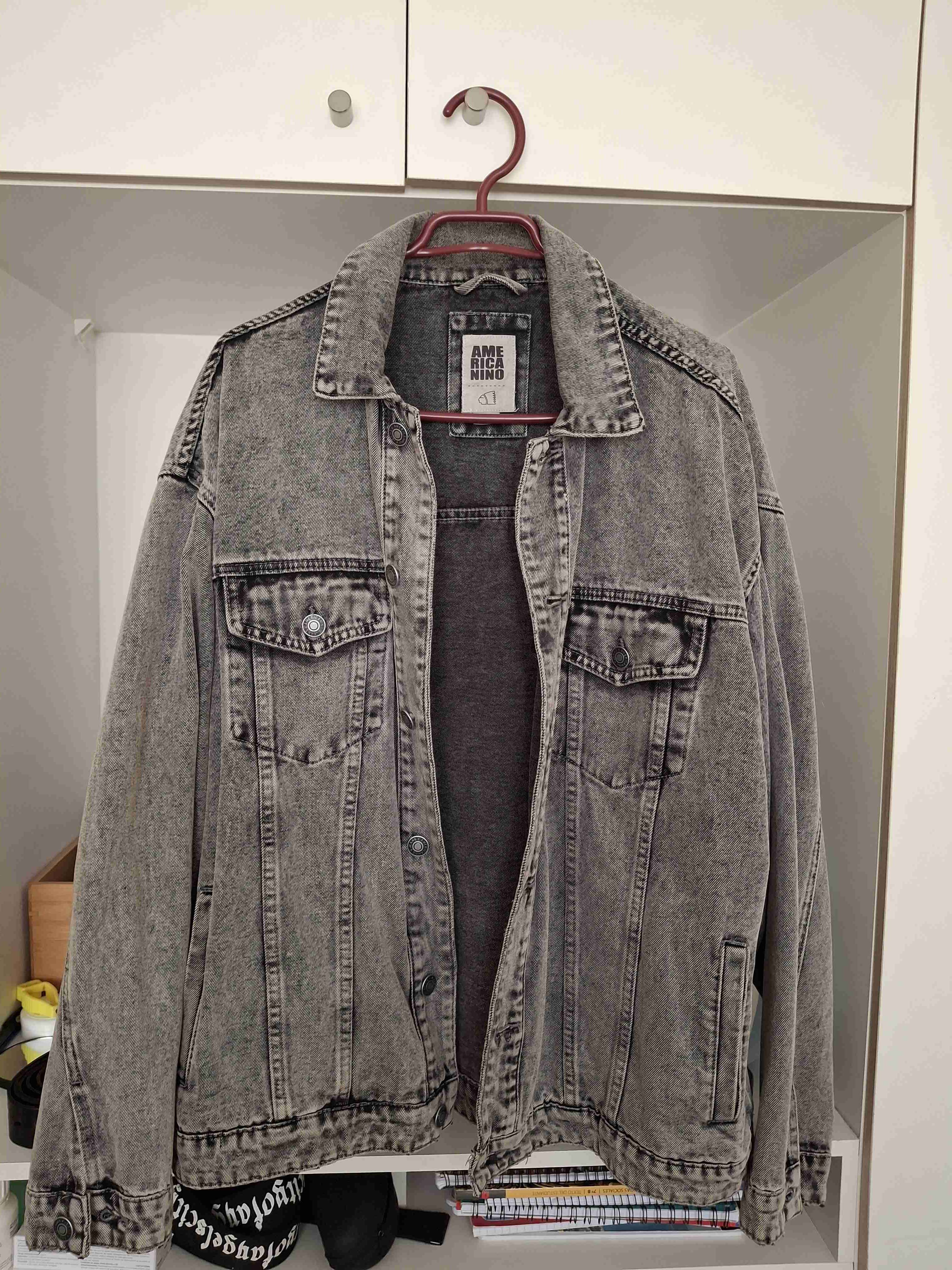 Chaqueta de mezclilla gris