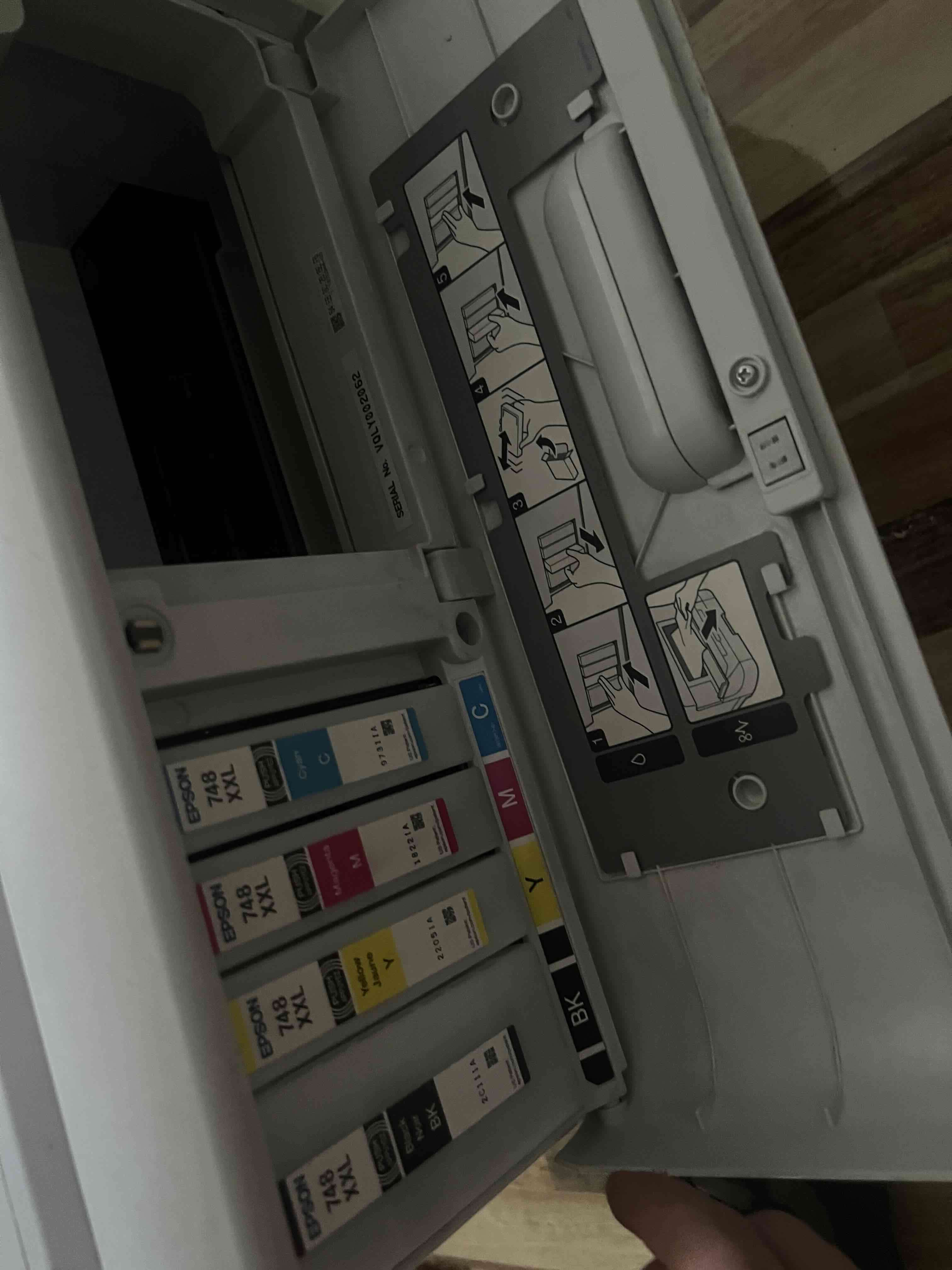 Impresora multifuncional Epson blanca - miniatura 3