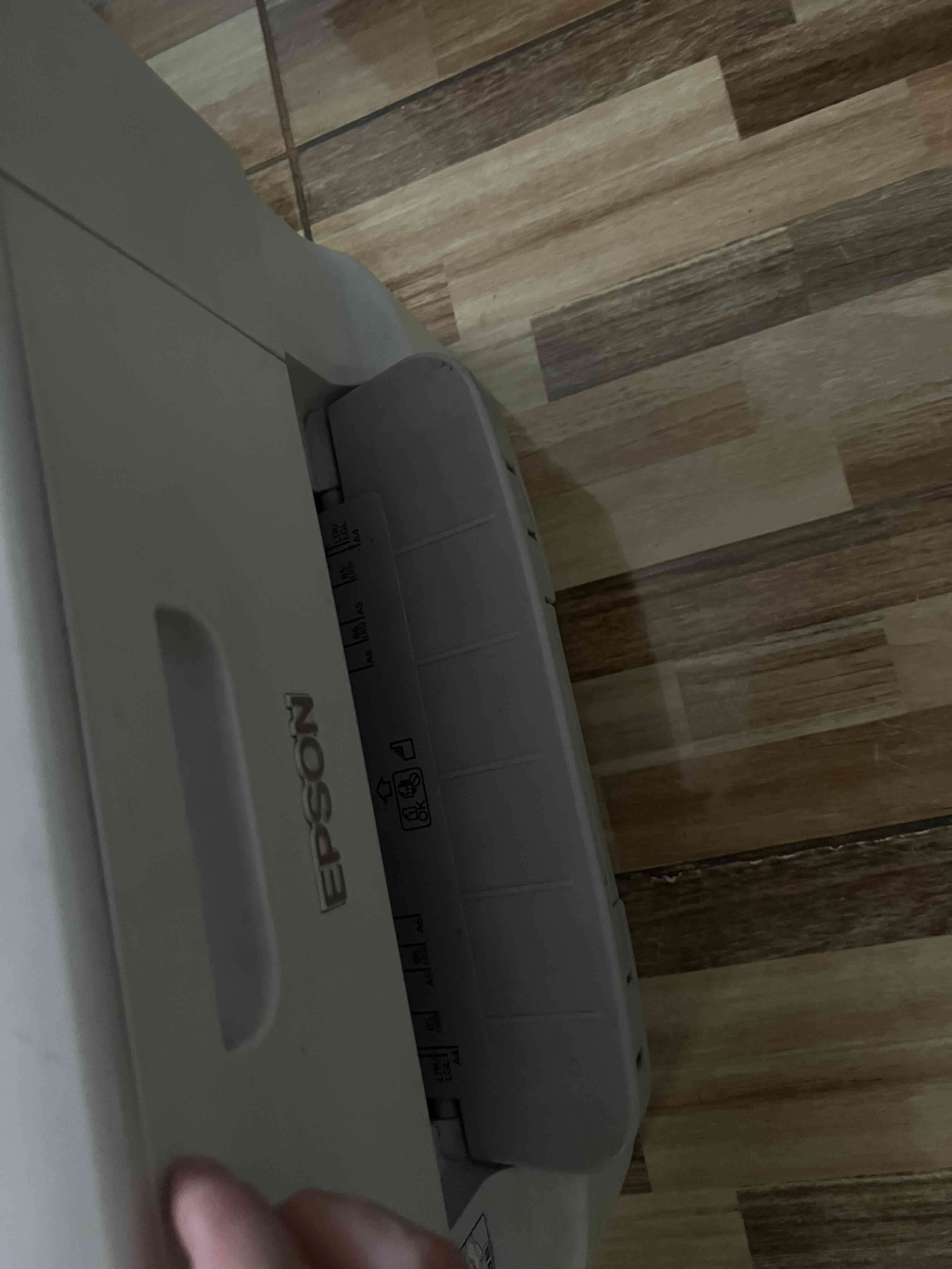 Impresora multifuncional Epson blanca - miniatura 5