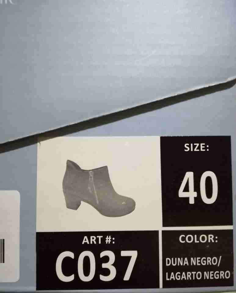 Botines negros con cierre y taco grueso - 2