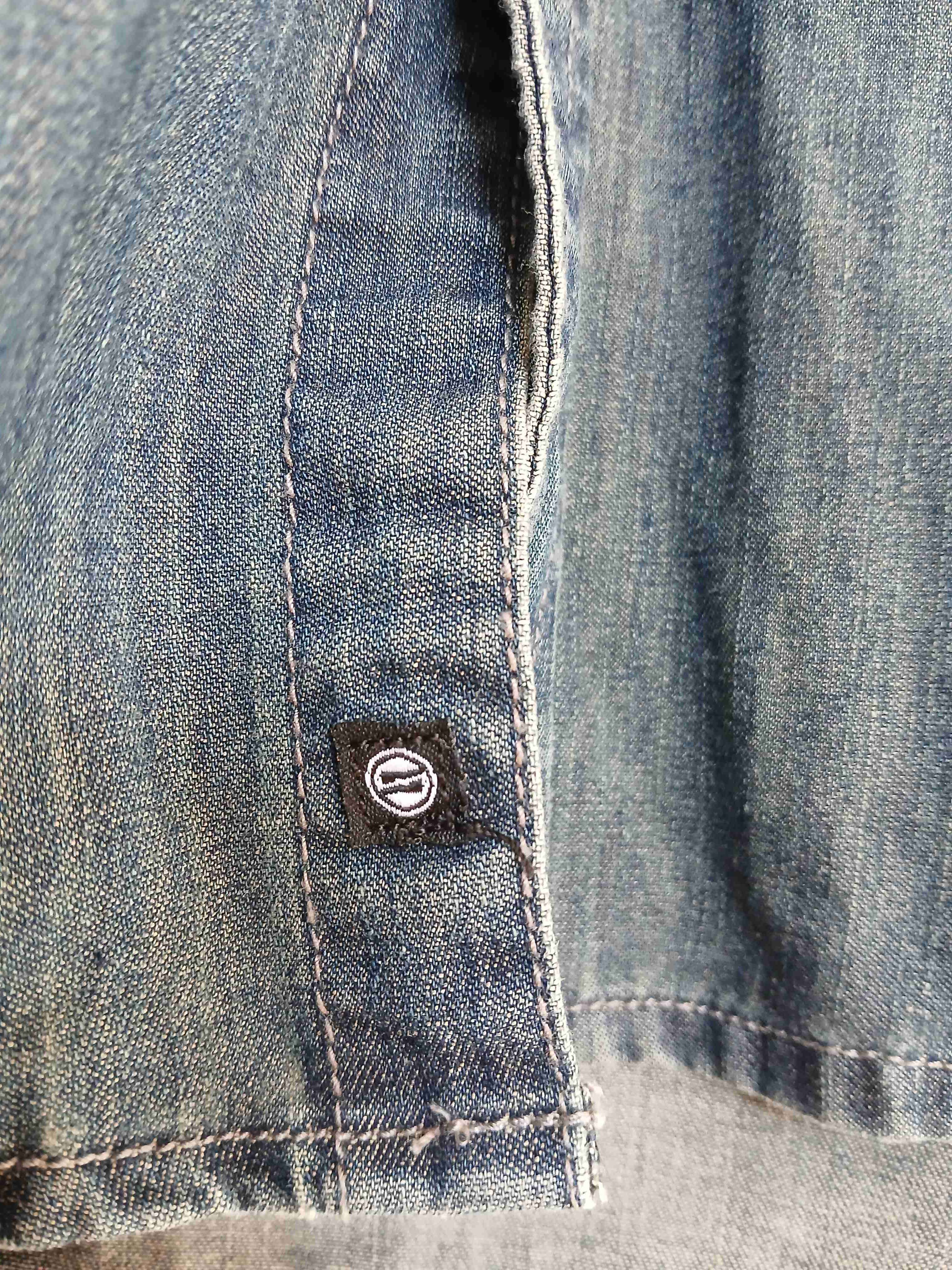 Camisa de mezclilla azul - miniatura 3