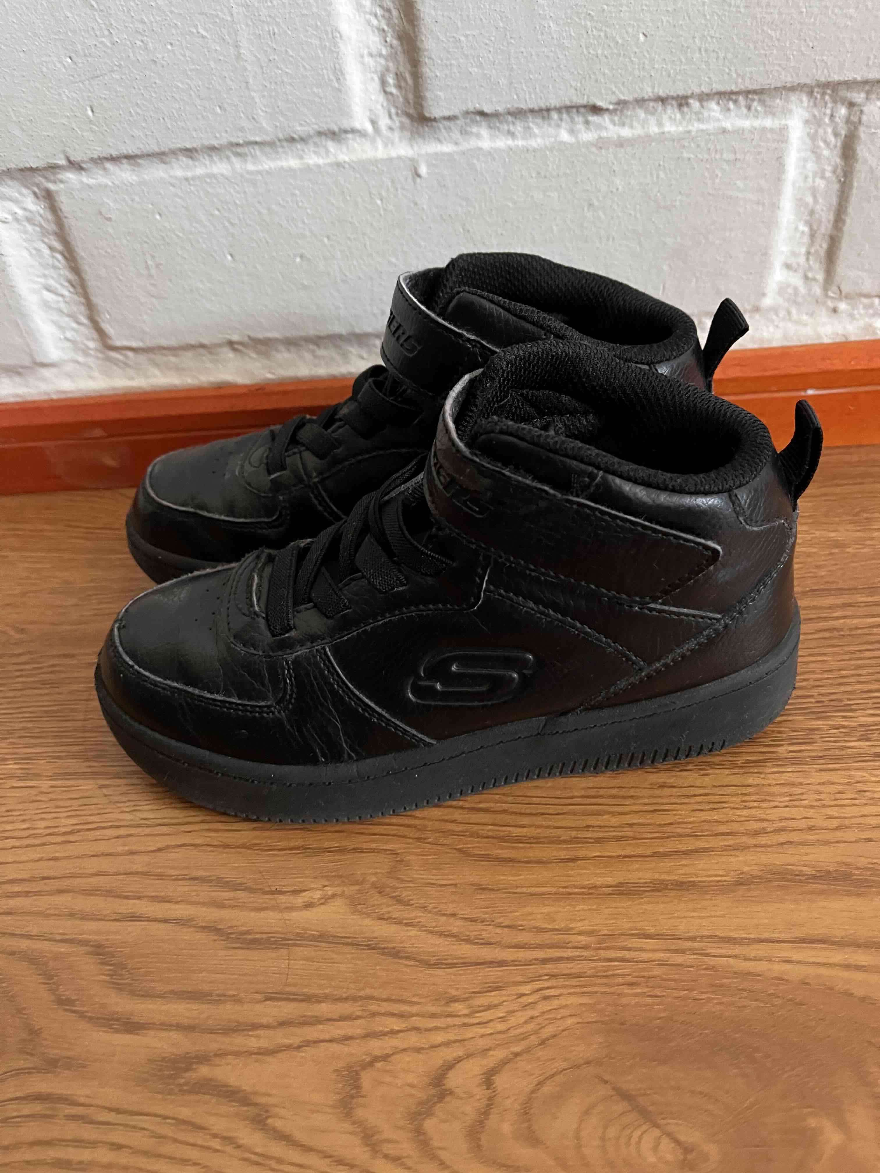 Zapatillas negras con velcro, sckechers - miniatura 4