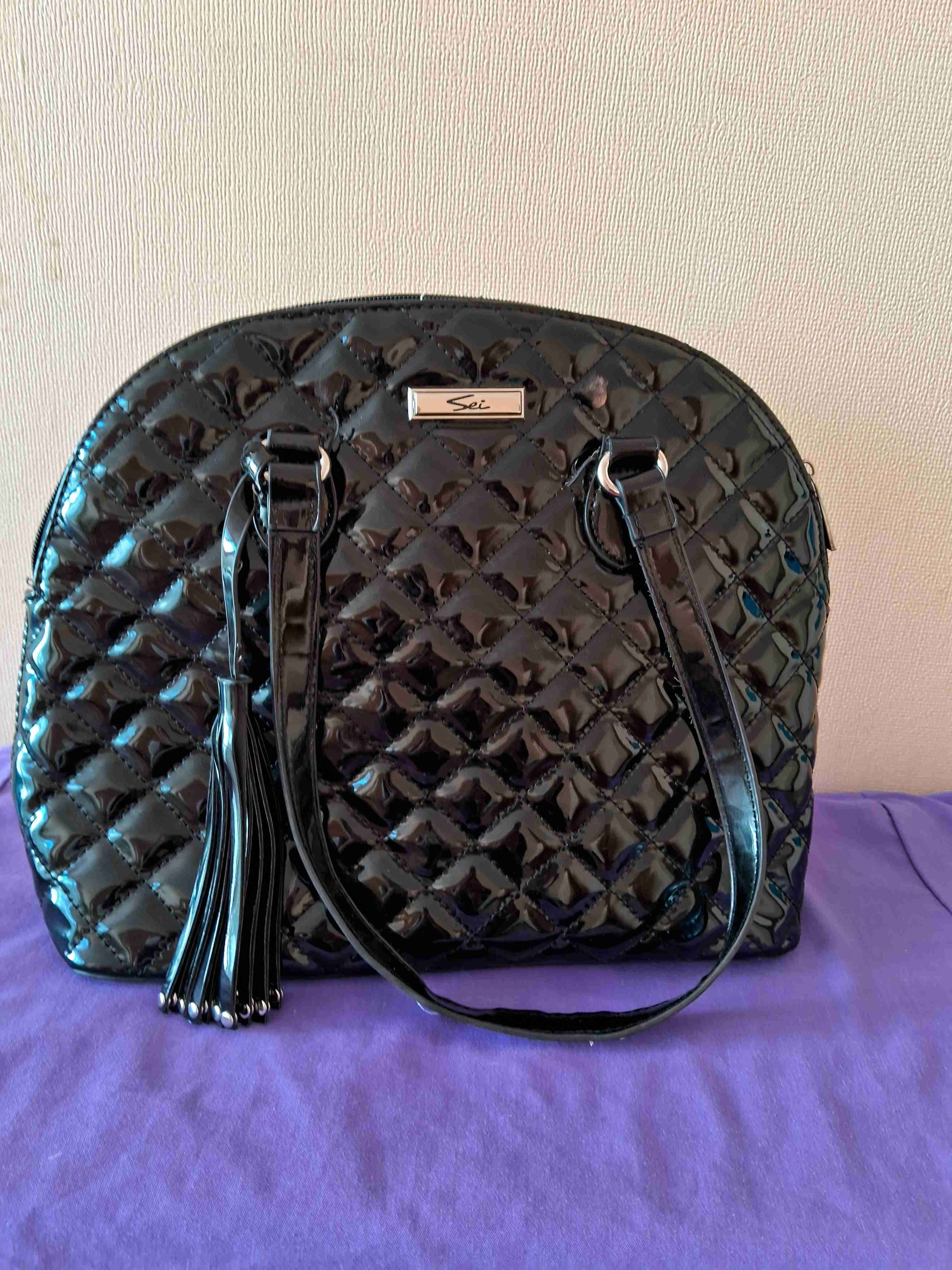 Bolso negro acolchado